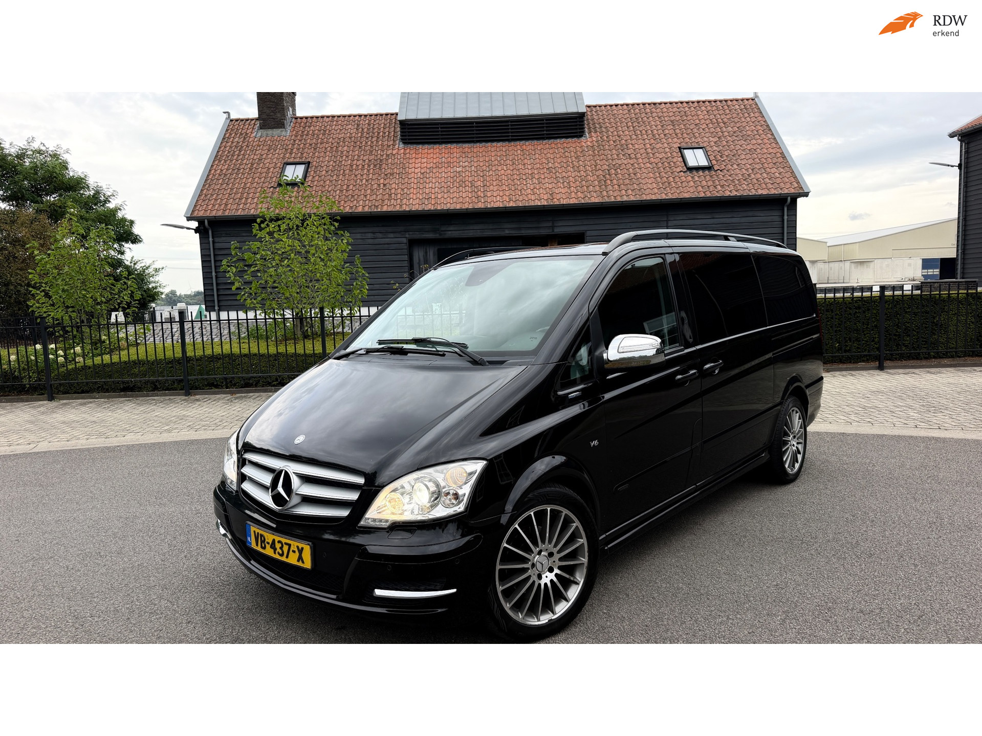 Mercedes-Benz Viano 3.0 CDI V6 AMG Edition DUBBELCANINE LEER 2X SCHUIFDEUR LET OP TUBO DEFECT!! 2013 - voorkant
