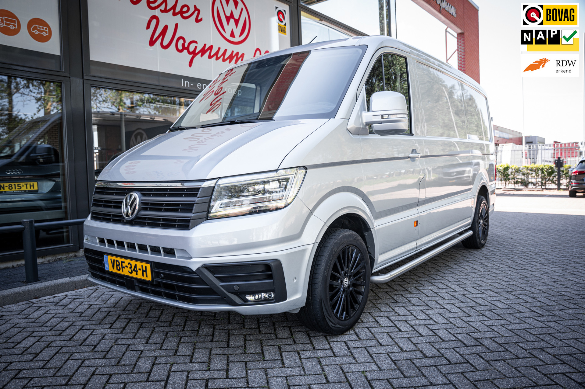 Volkswagen Crafter 30 2.0 TDI 177pk L2H1 | 3000kg trekgewicht | Aut. | Navi | LED | PDC 2019 - voorkant