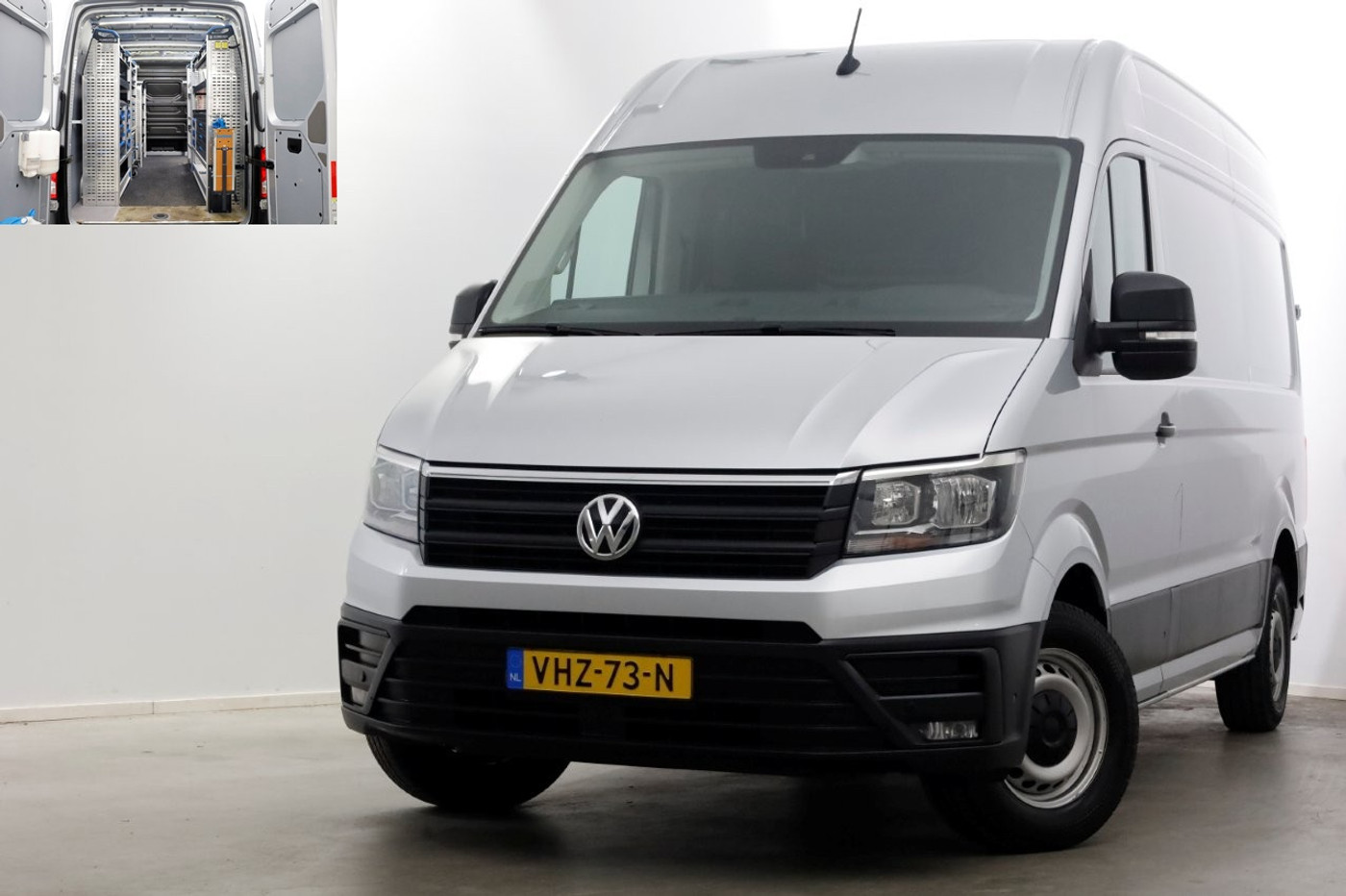 Volkswagen Crafter 35 2.0 TDI 140pk L3H3 (L2H2) Airco/Navi/Inrichting/230V 02-2021 2021 - voorkant