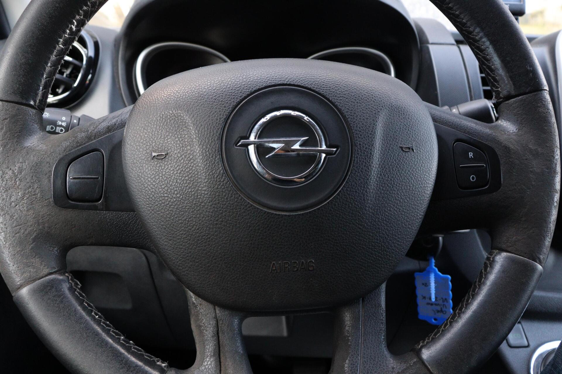 Foto van Opel Vivaro-b