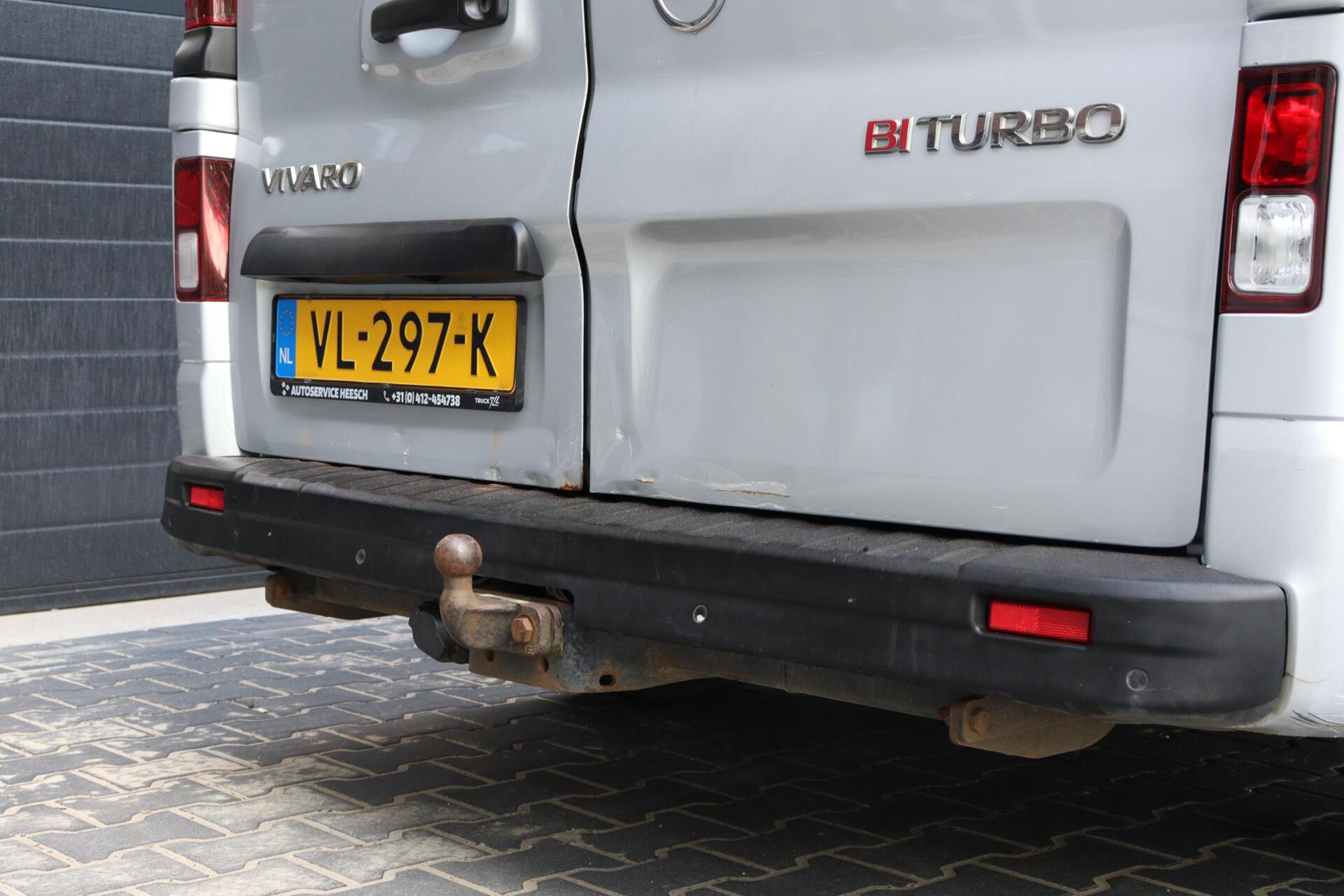 Foto van Opel Vivaro-b