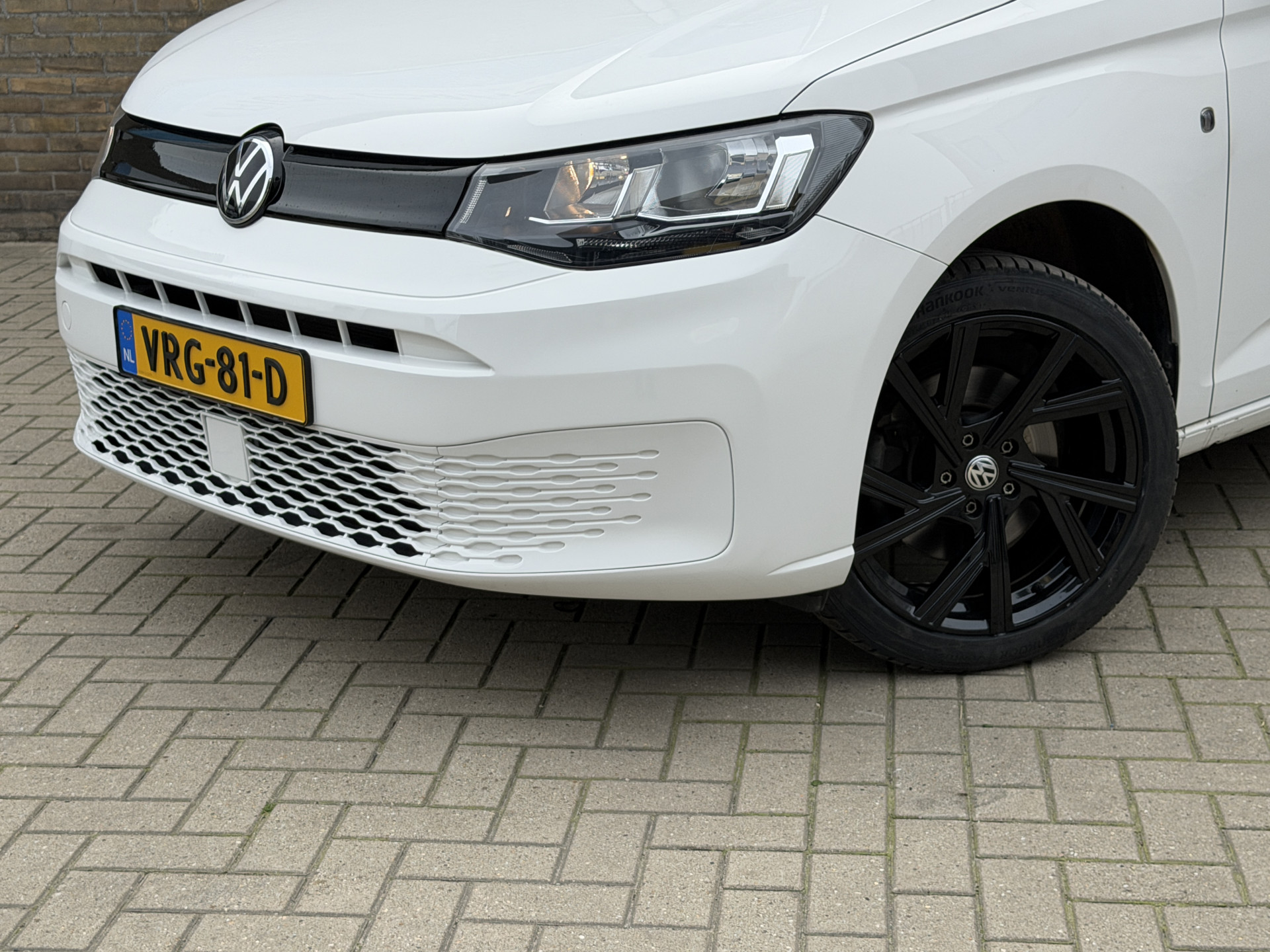 Foto van Volkswagen Caddy Modified Partition Wall