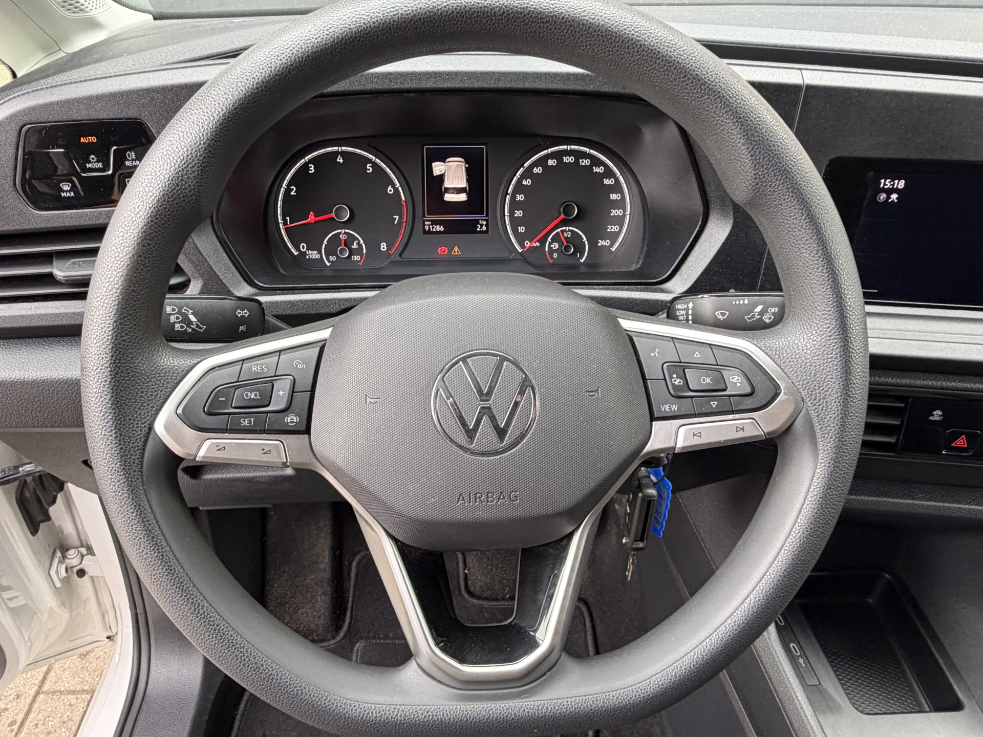 Foto van Volkswagen Caddy Modified Partition Wall