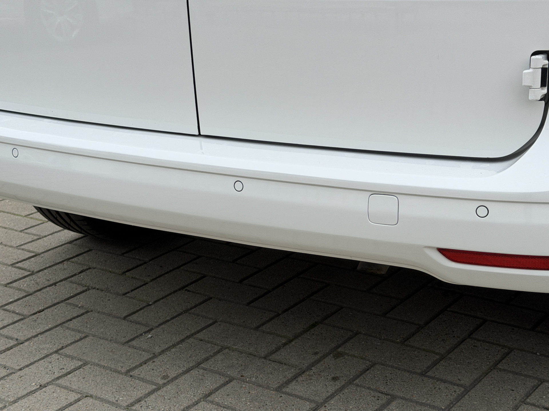 Foto van Volkswagen Caddy Modified Partition Wall