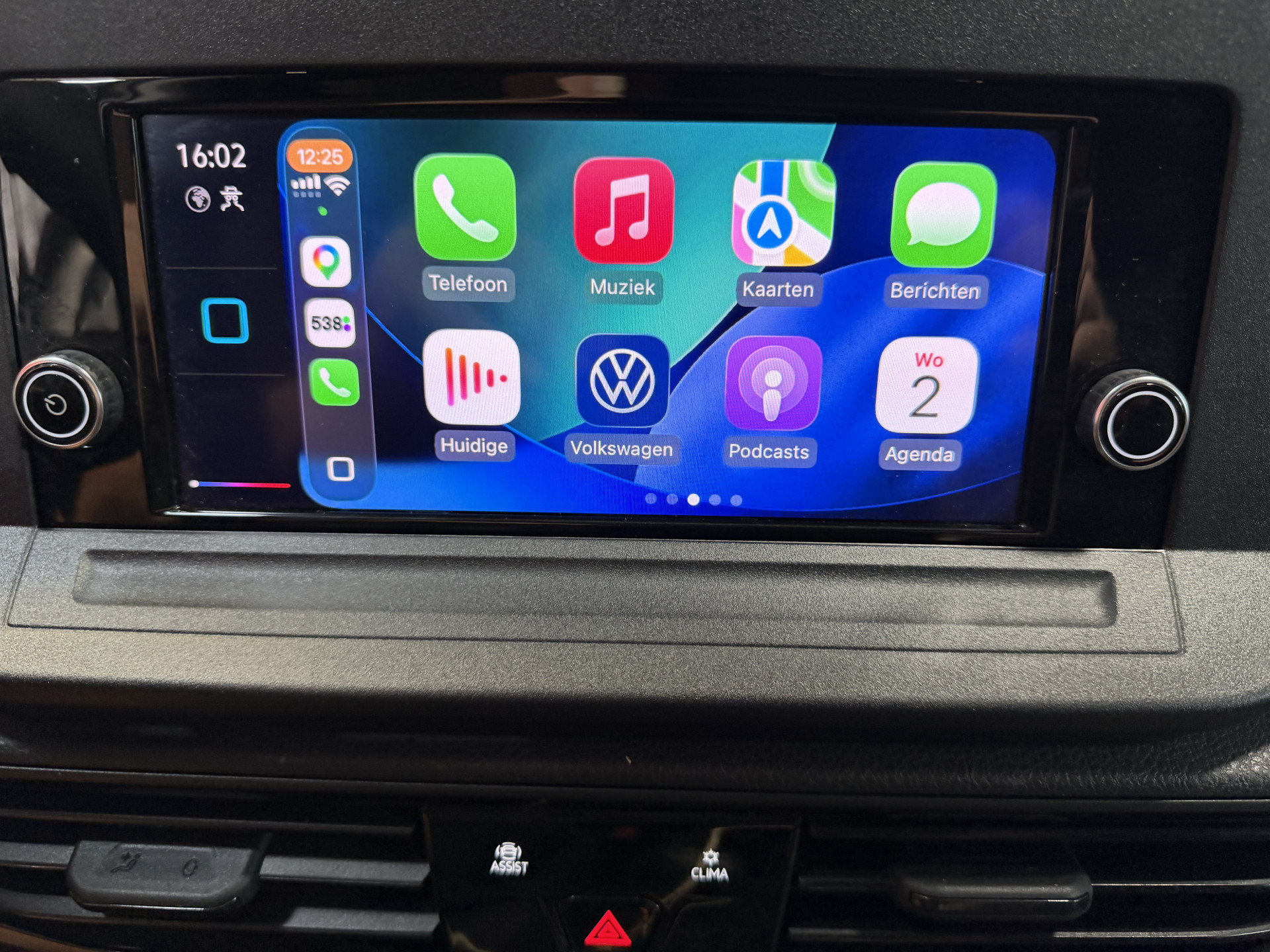 Foto van Volkswagen Caddy Modified Partition Wall