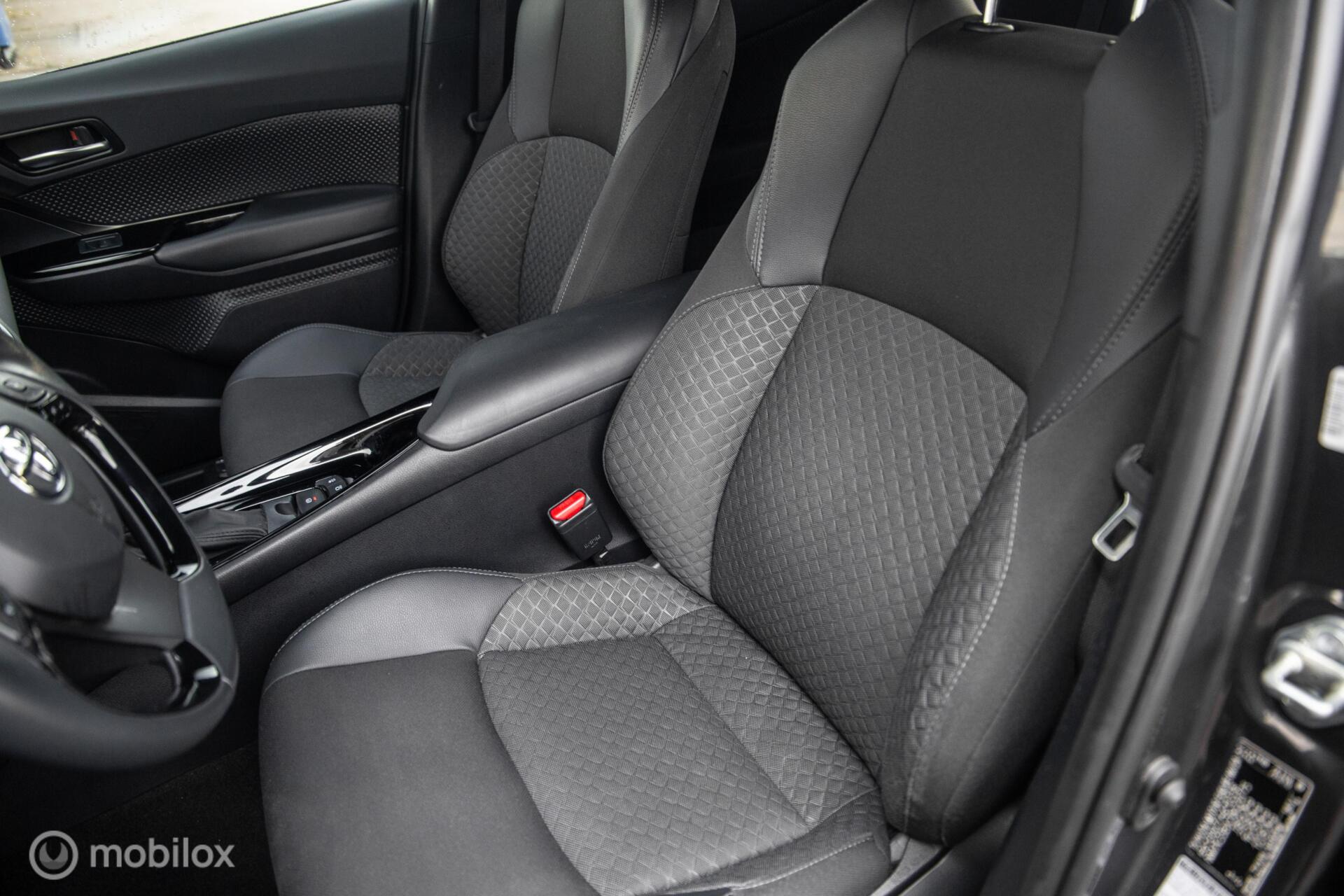 Foto van Toyota Toyota C-hr