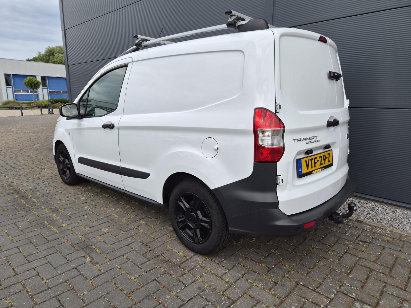Foto van Ford Transit Courier