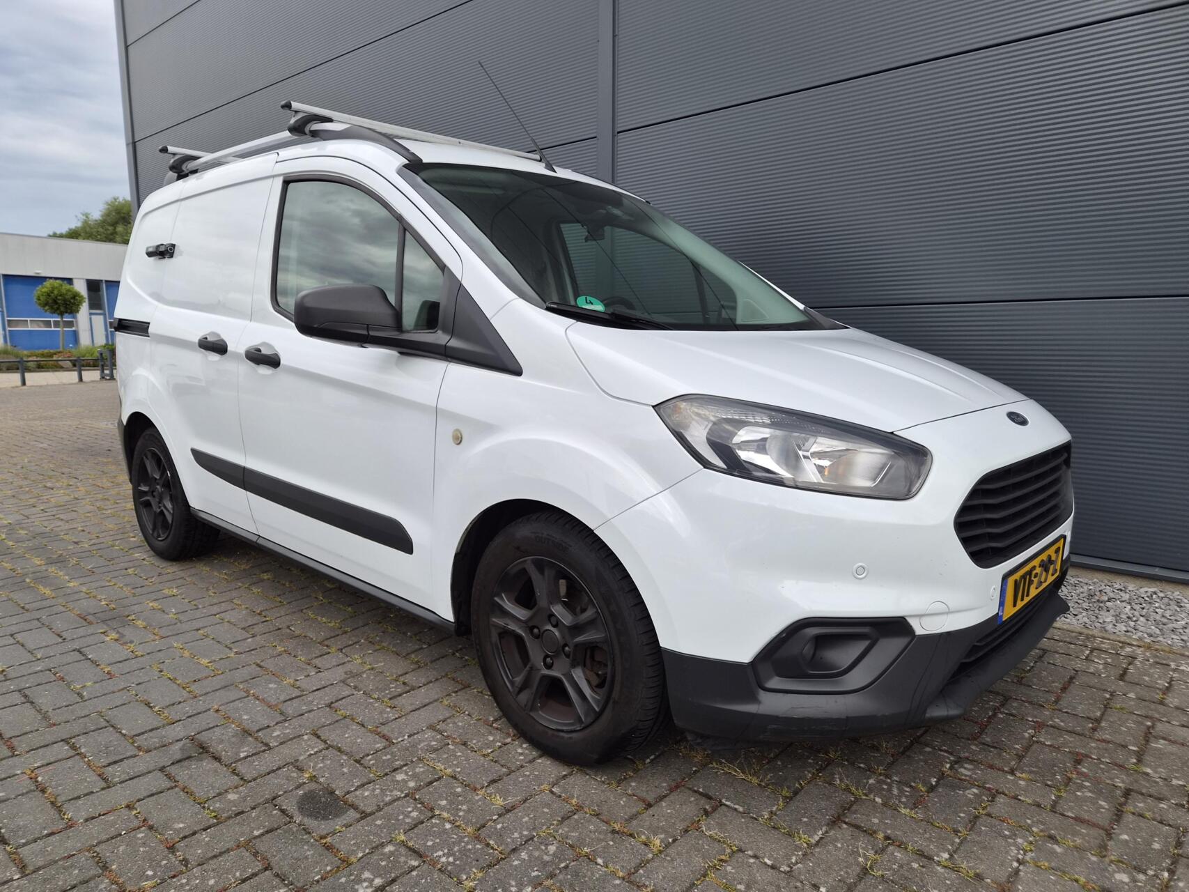 Foto van Ford Transit Courier