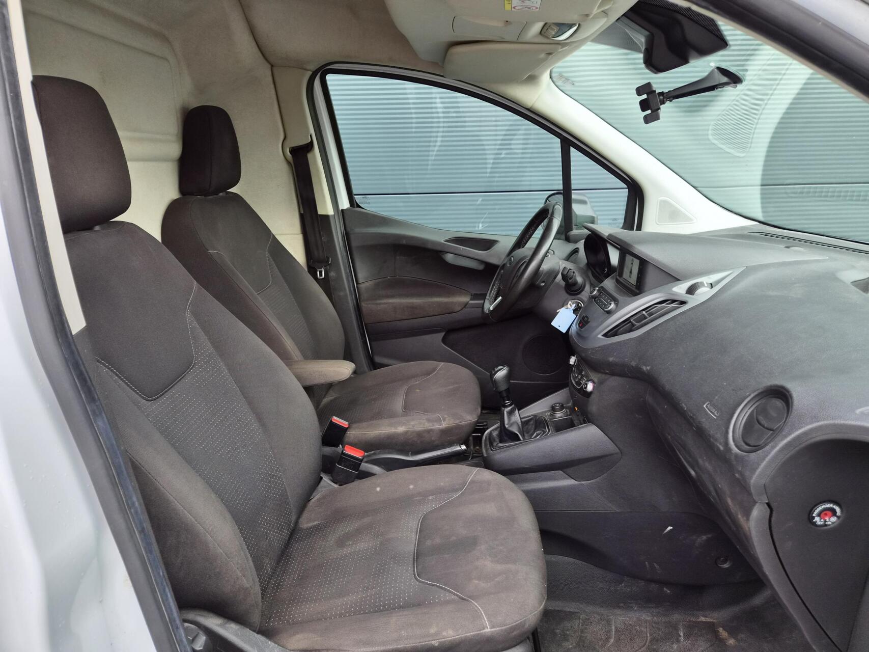 Foto van Ford Transit Courier