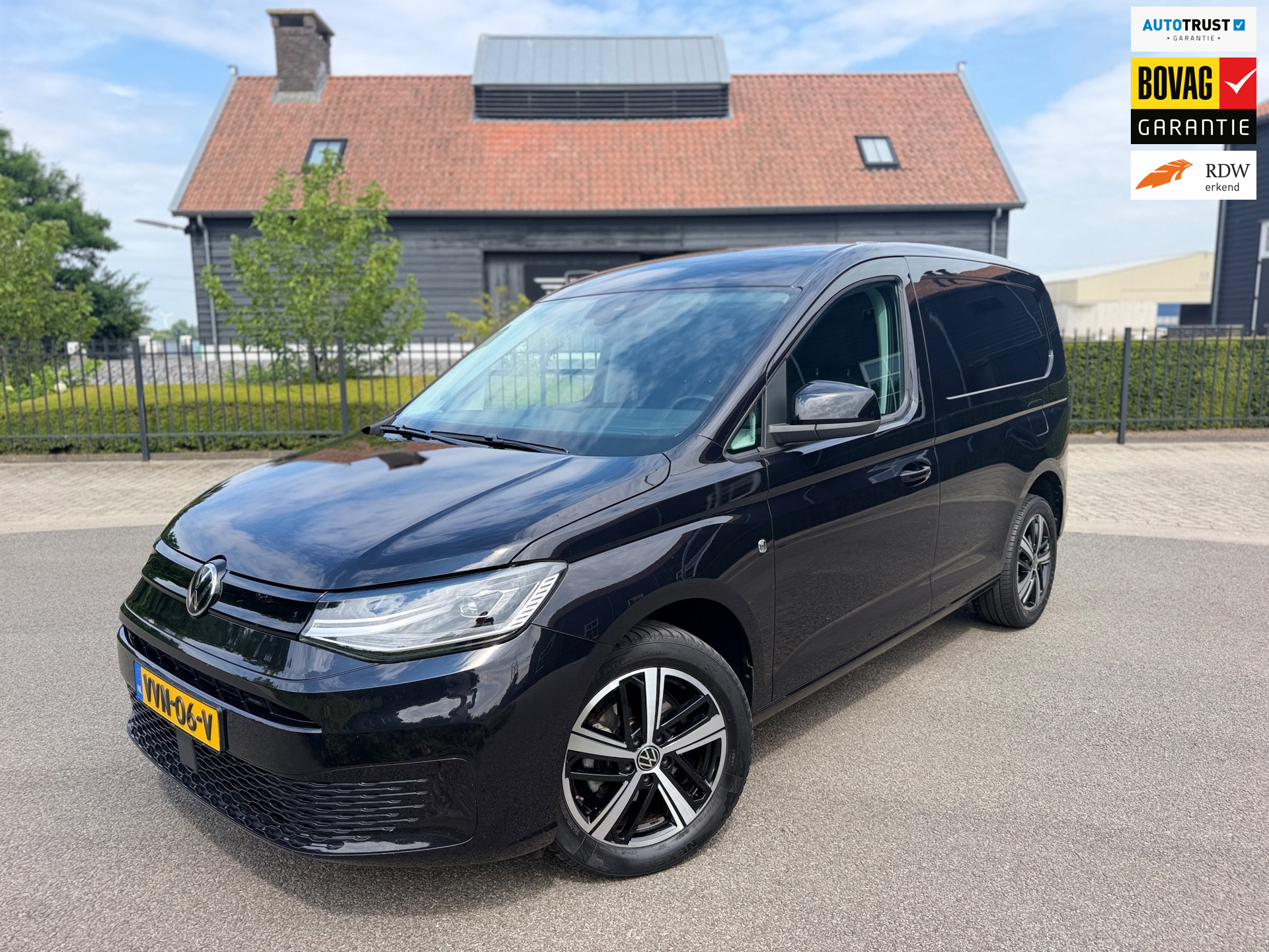 Volkswagen Caddy Modified Partition Wall 2.0 TDI Exclusive Apple carplay Navi Led-Xenon Virtual-Display Trekhaak 2023 - voorkant