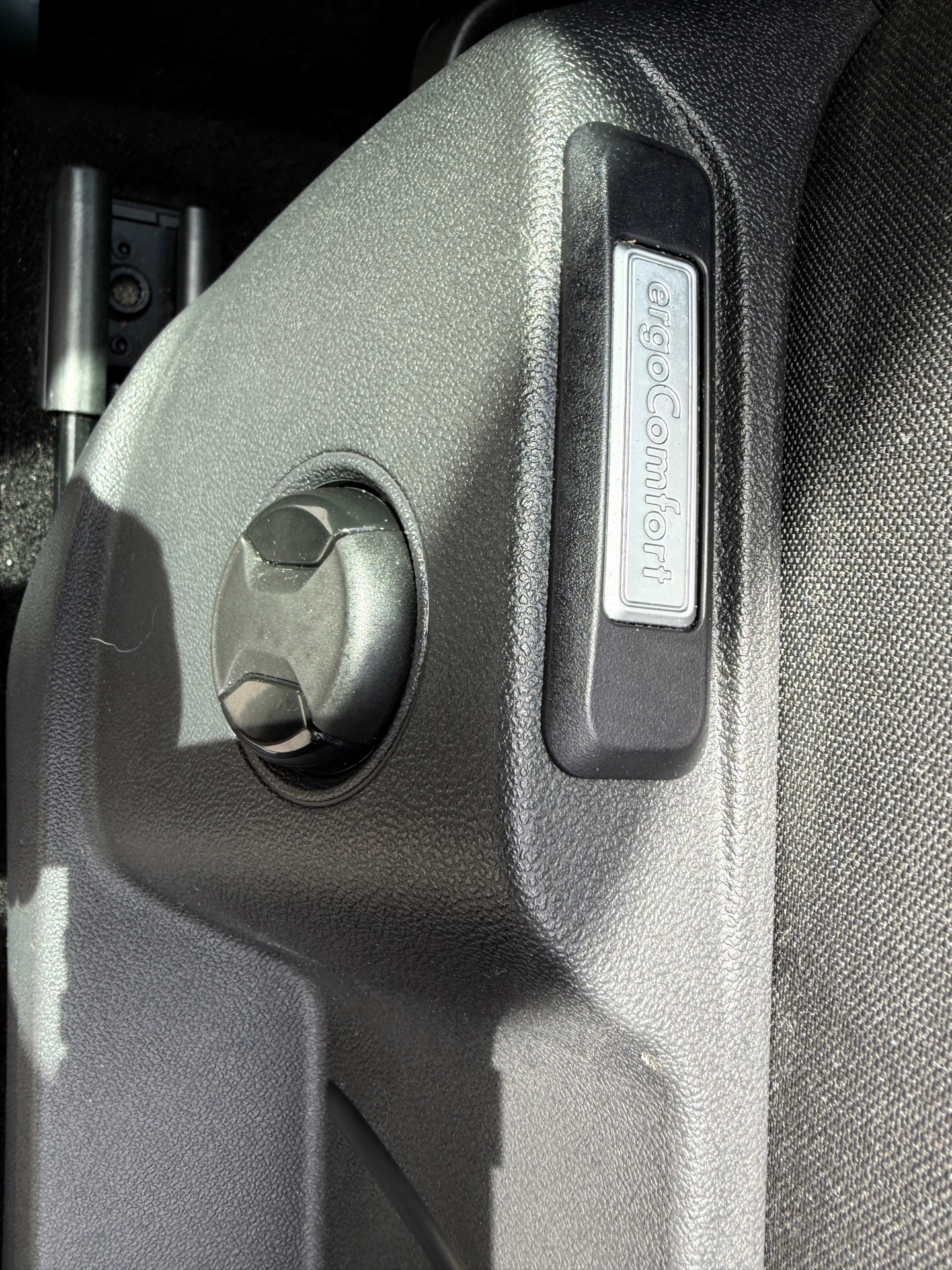 Foto van Volkswagen Caddy Modified Partition Wall