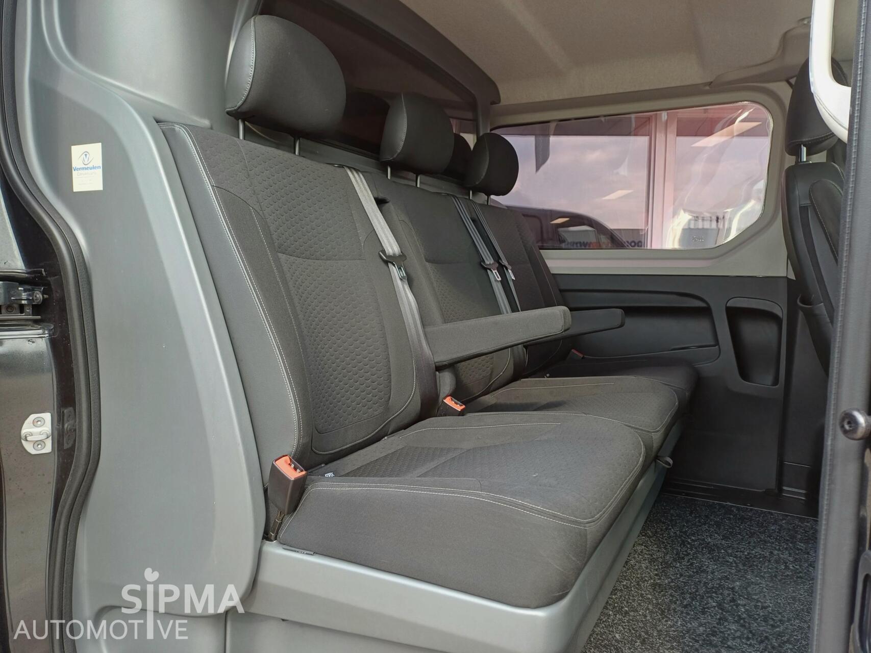 Foto van Opel Vivaro-b
