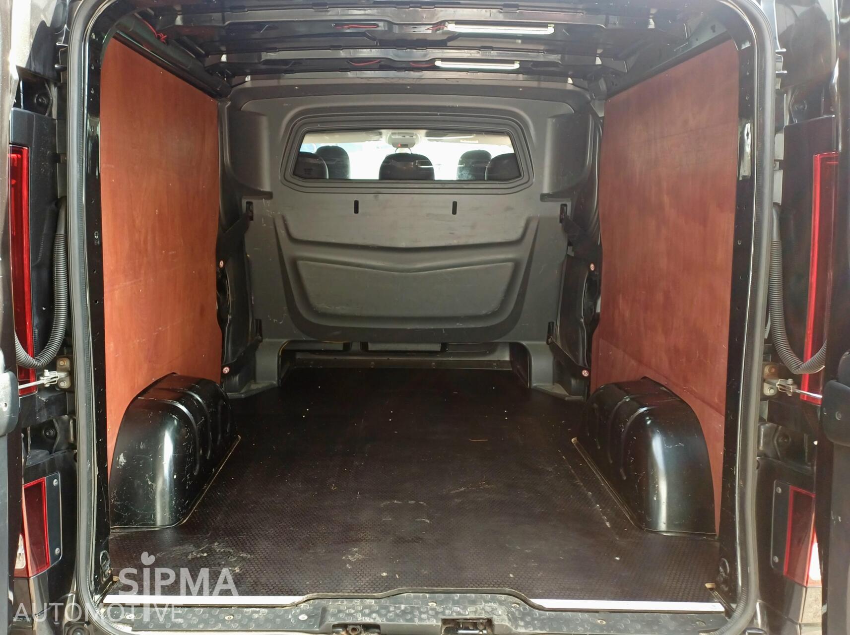 Foto van Opel Vivaro-b