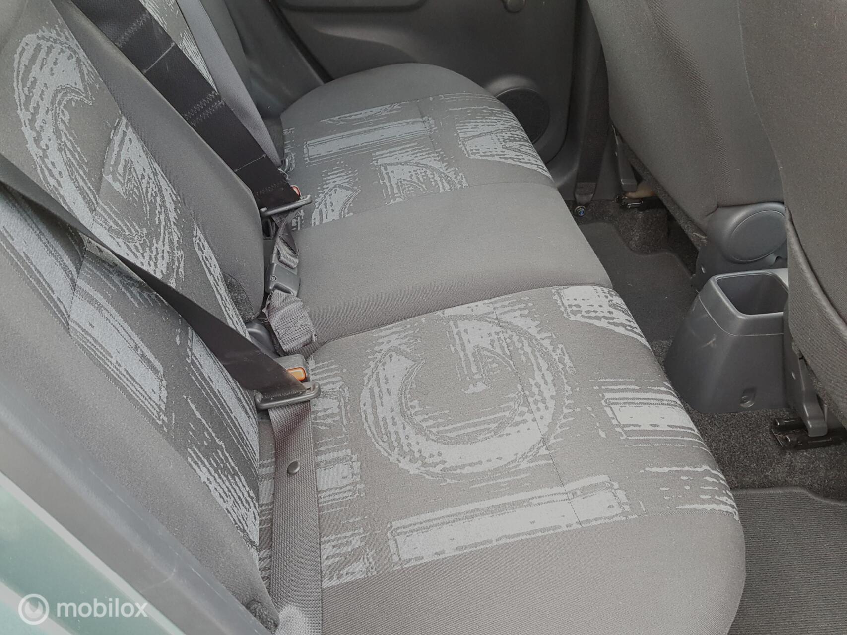 Foto van Opel Agila