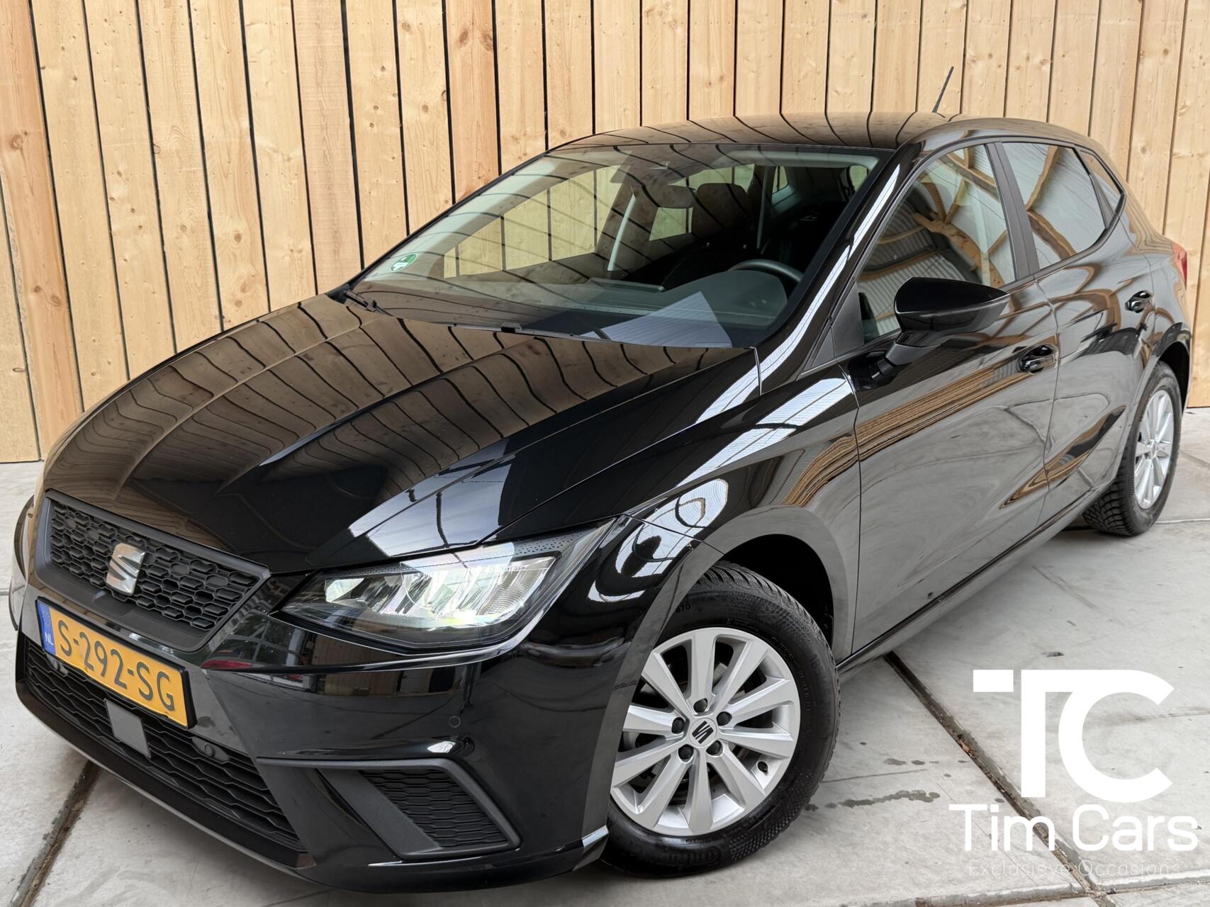 Seat Ibiza 1.0 EcoTSI Style Business Intense Apple CarPlay/Android Auto | Climate & cruise control | LED verlichting | Lichtmetalen velgen | Navigatiesysteem | Rijstrooksensor | Voorstoelen verwarmd | Parkeersensoren voor en achter 2023 - voorkant