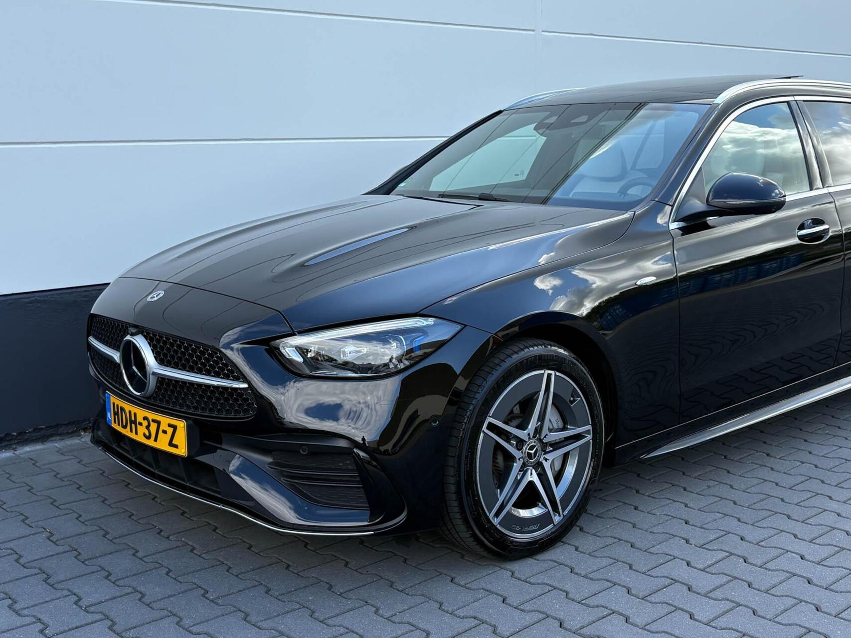 Foto van Mercedes-Benz C 300 E