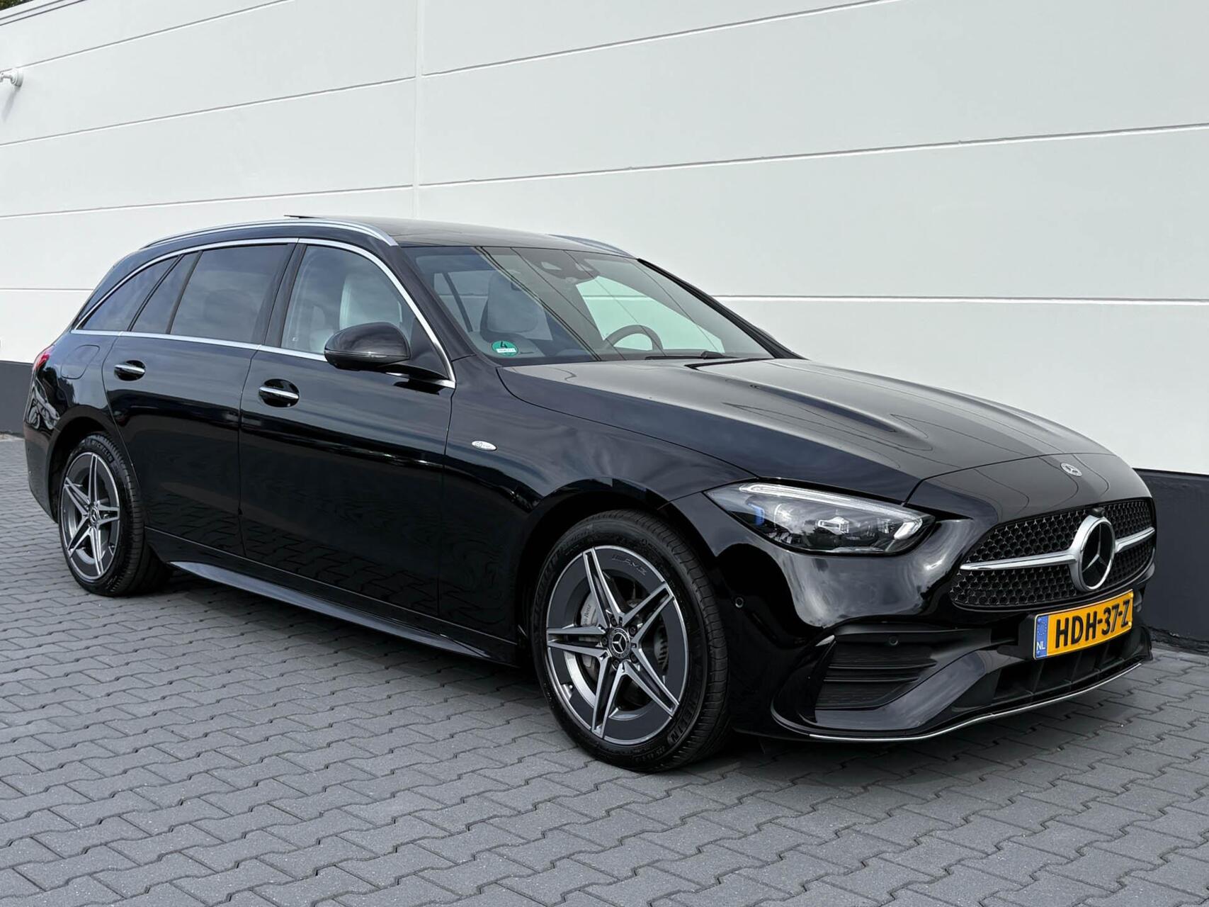Foto van Mercedes-Benz C 300 E