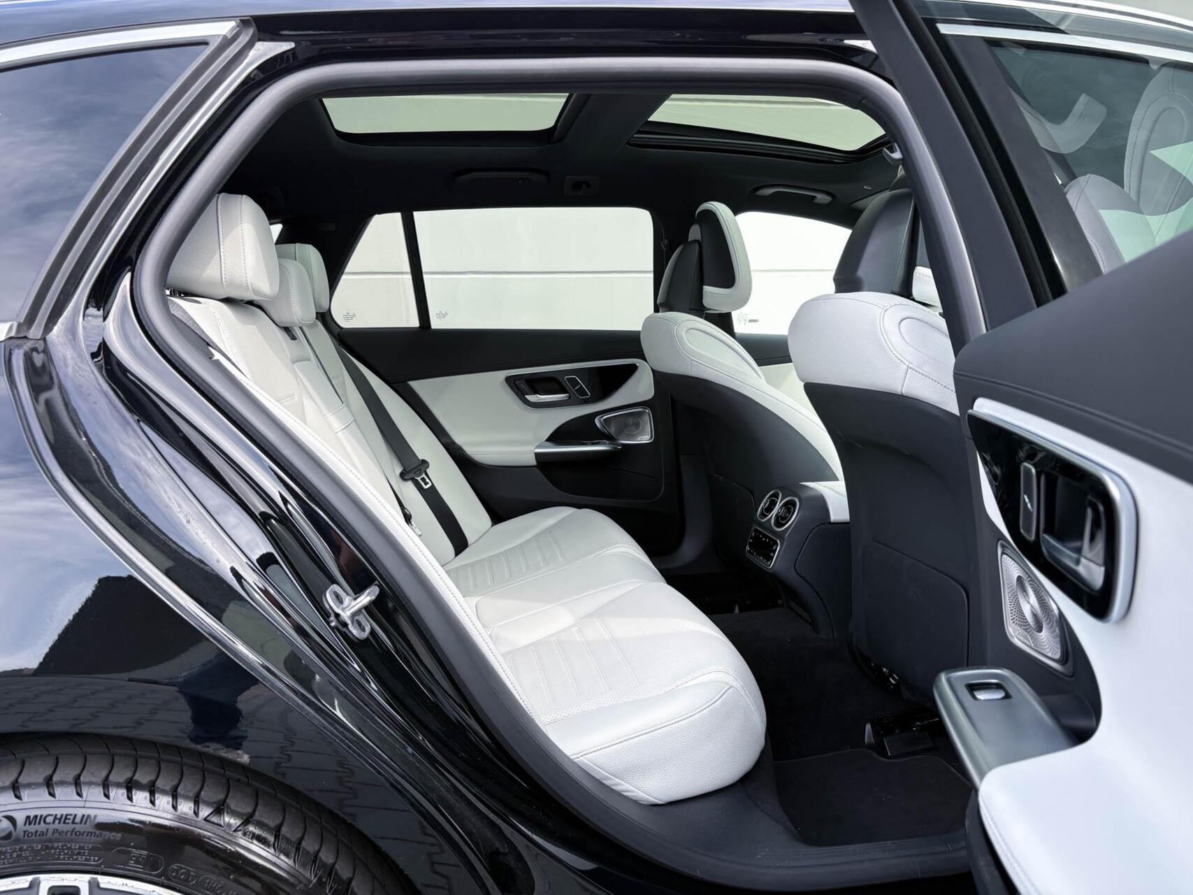 Foto van Mercedes-Benz C 300 E
