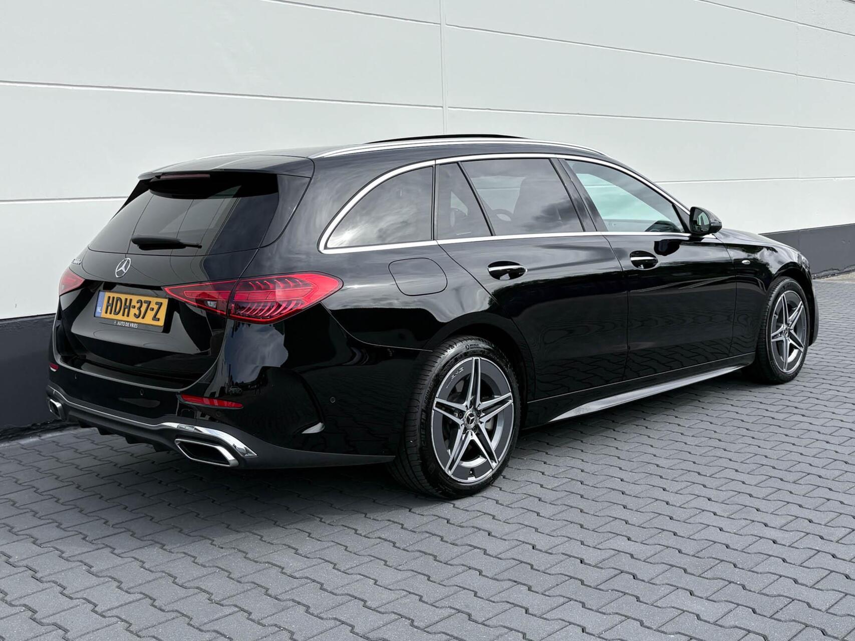 Foto van Mercedes-Benz C 300 E