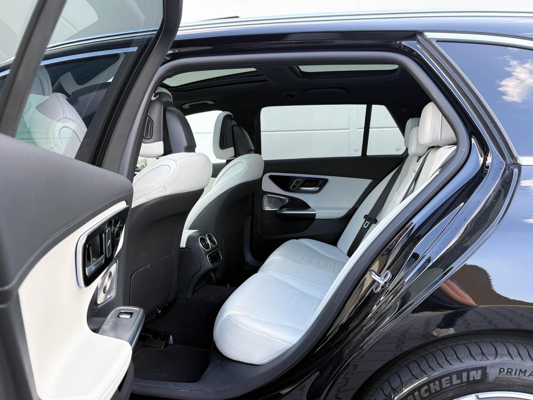 Foto van Mercedes-Benz C 300 E
