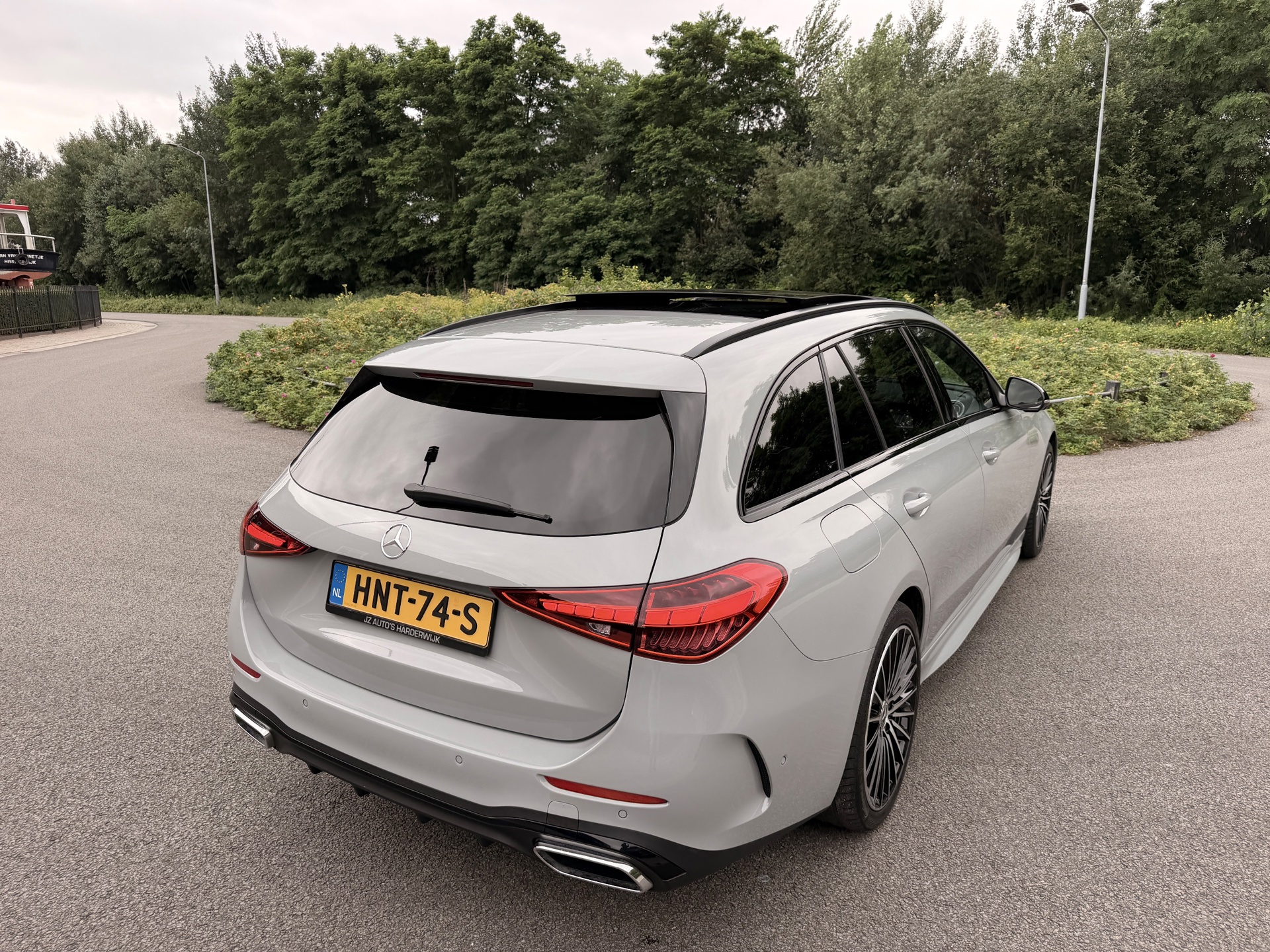 Foto van Mercedes-Benz C 300 E