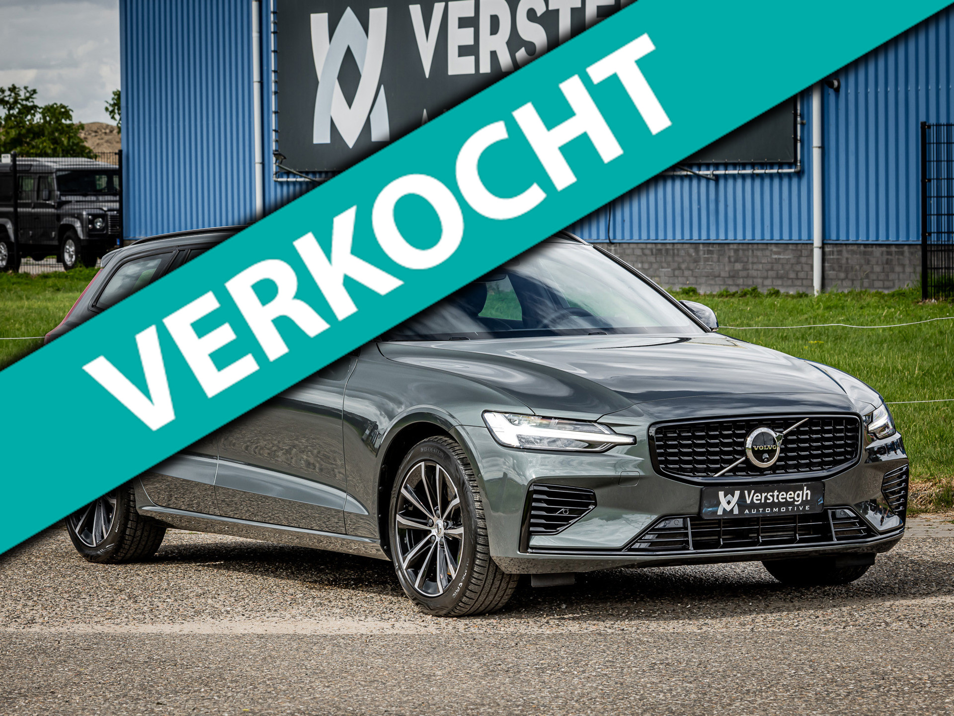 Volvo V60 2.0 T6 Plug-in hybrid AWD Plus Dark | Trekhaak | 360 Camera 2025 - voorkant