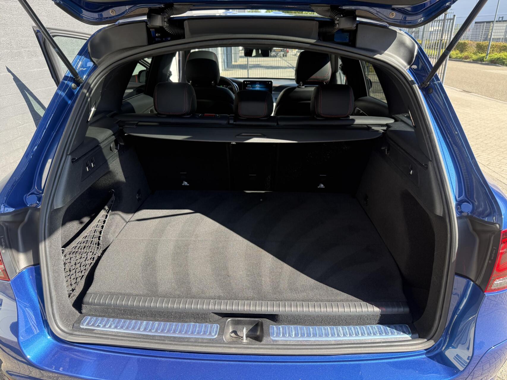 Foto van Mercedes-Benz GLC 300 E 4Matic