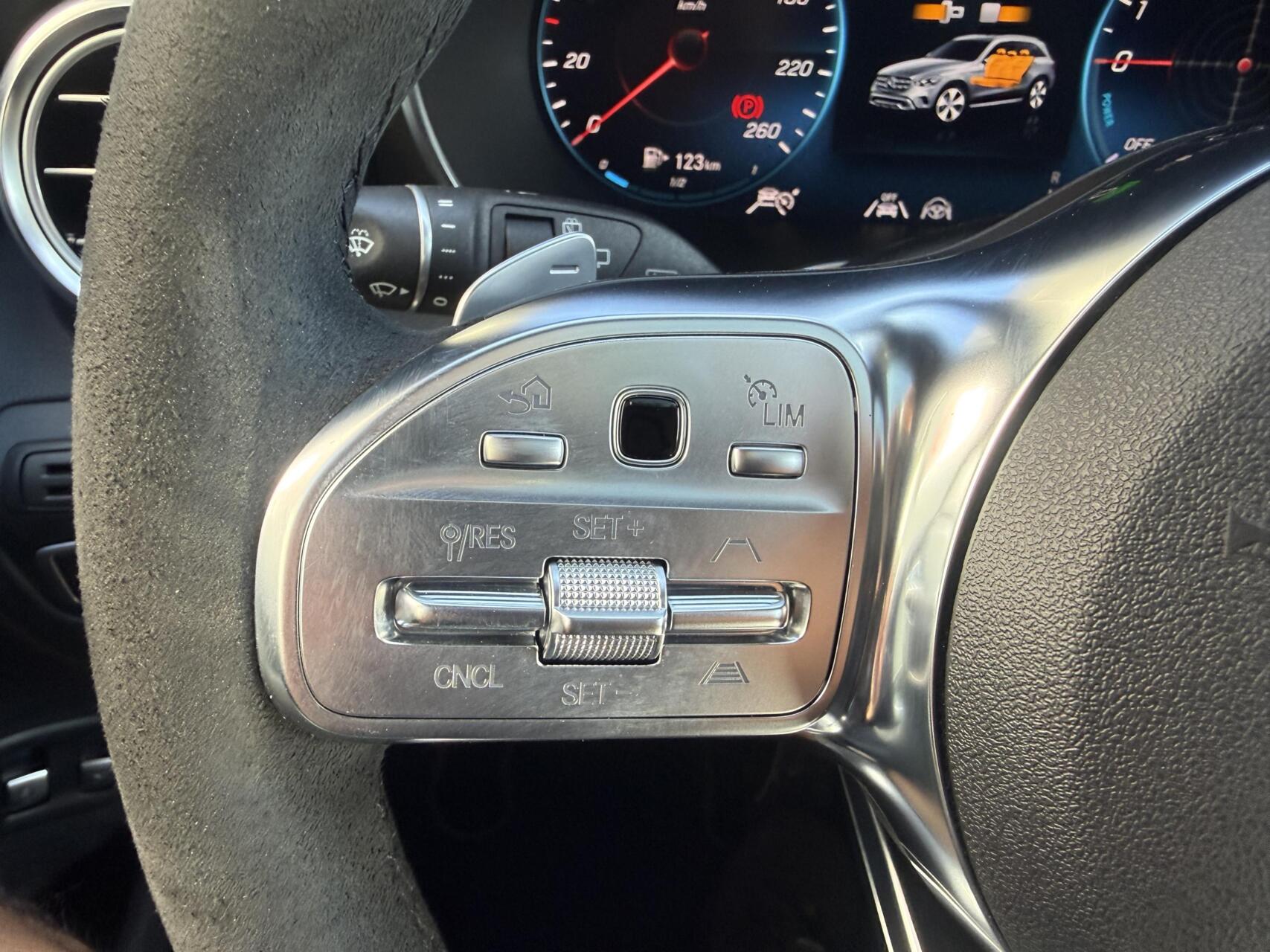 Foto van Mercedes-Benz GLC 300 E 4Matic