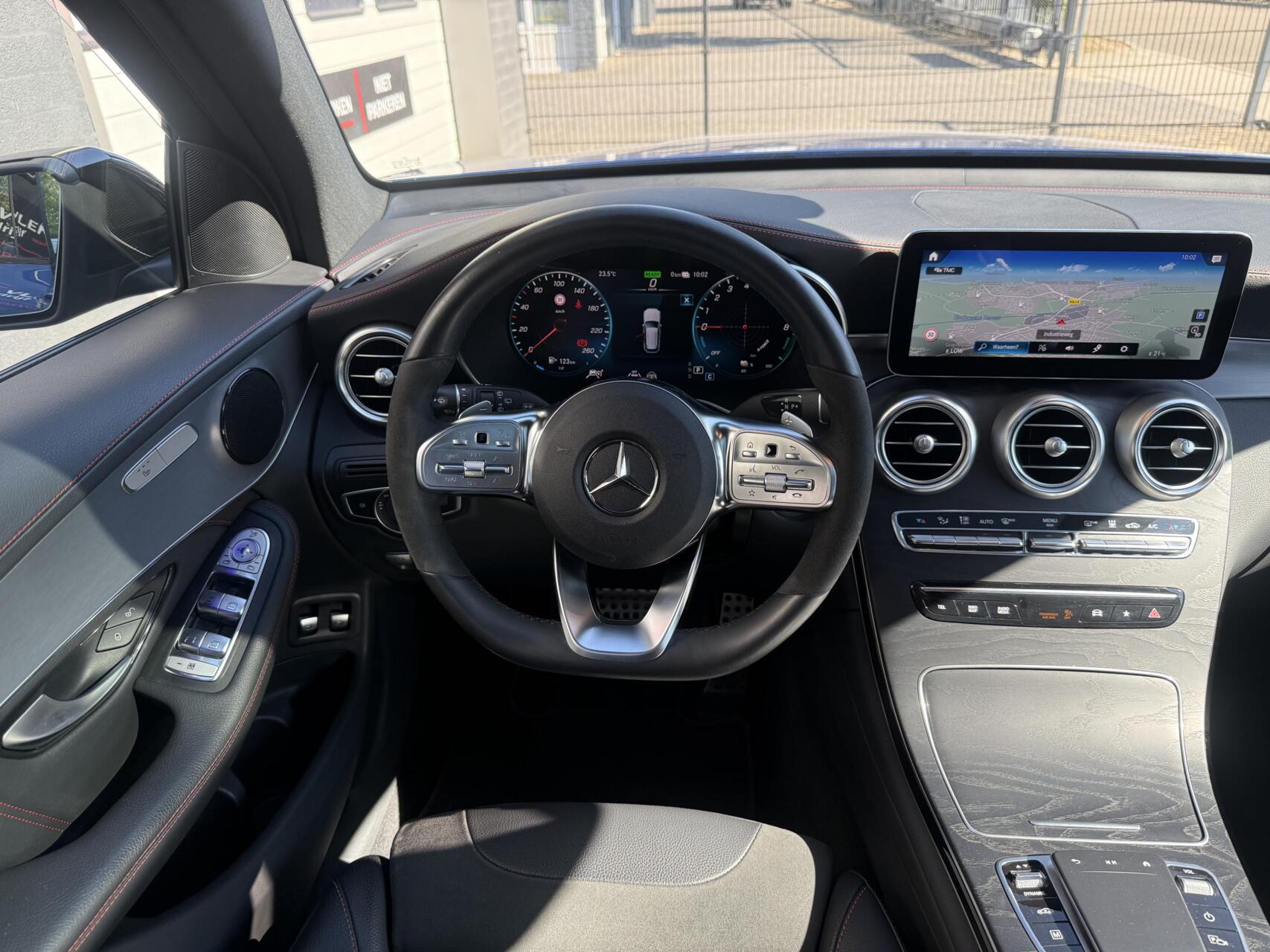 Foto van Mercedes-Benz GLC 300 E 4Matic