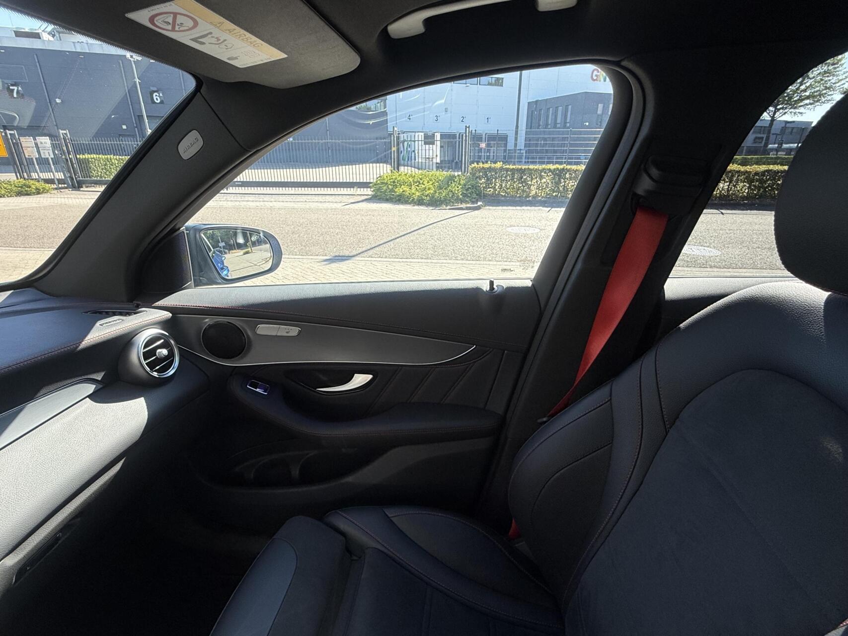 Foto van Mercedes-Benz GLC 300 E 4Matic