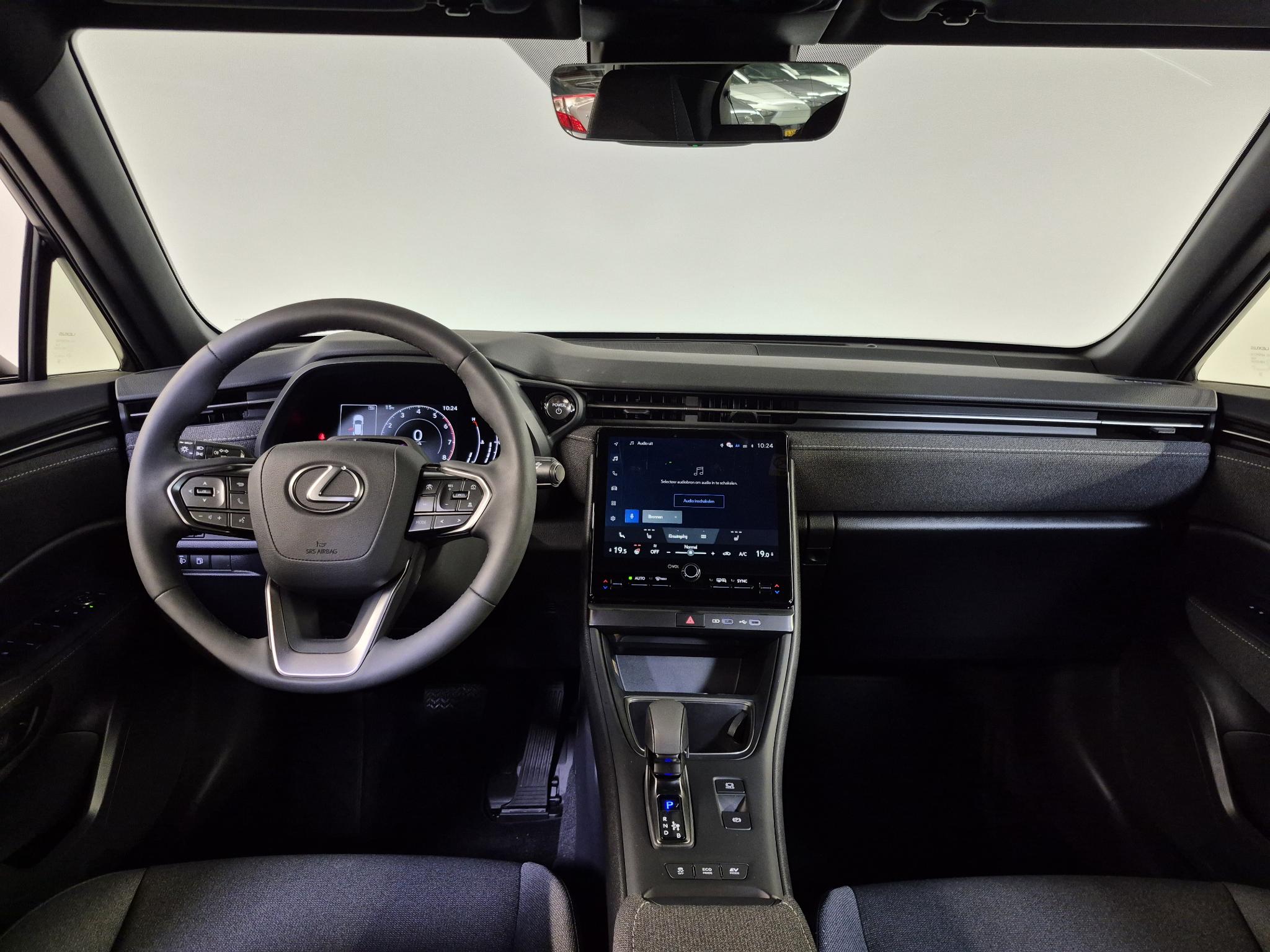 Foto van Lexus Lexus LBX