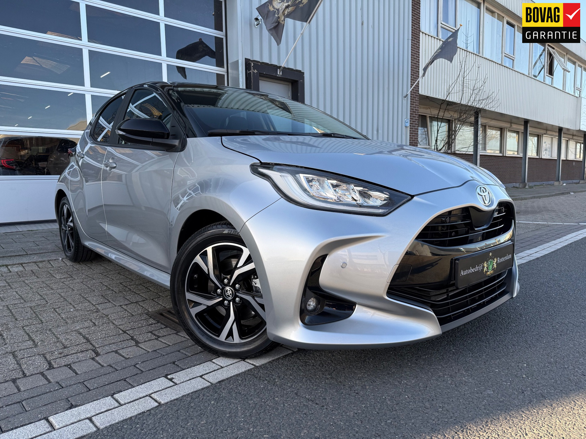 Toyota Toyota Yaris 1.5 Hybrid 130 Executive Apple CarPlay Bi-Tone 2025 - voorkant