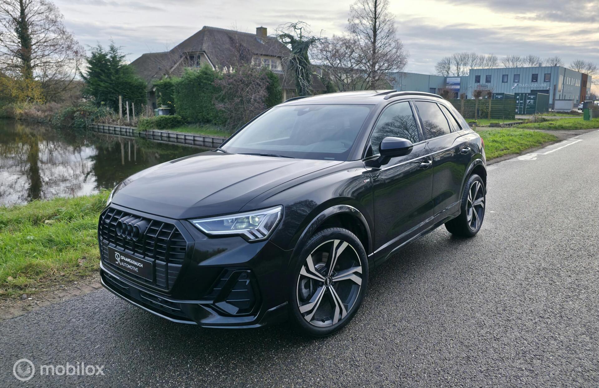 Audi Q3 40 TFSI Quattro S-Line / Pano / 360' / Carplay 2025 - voorkant
