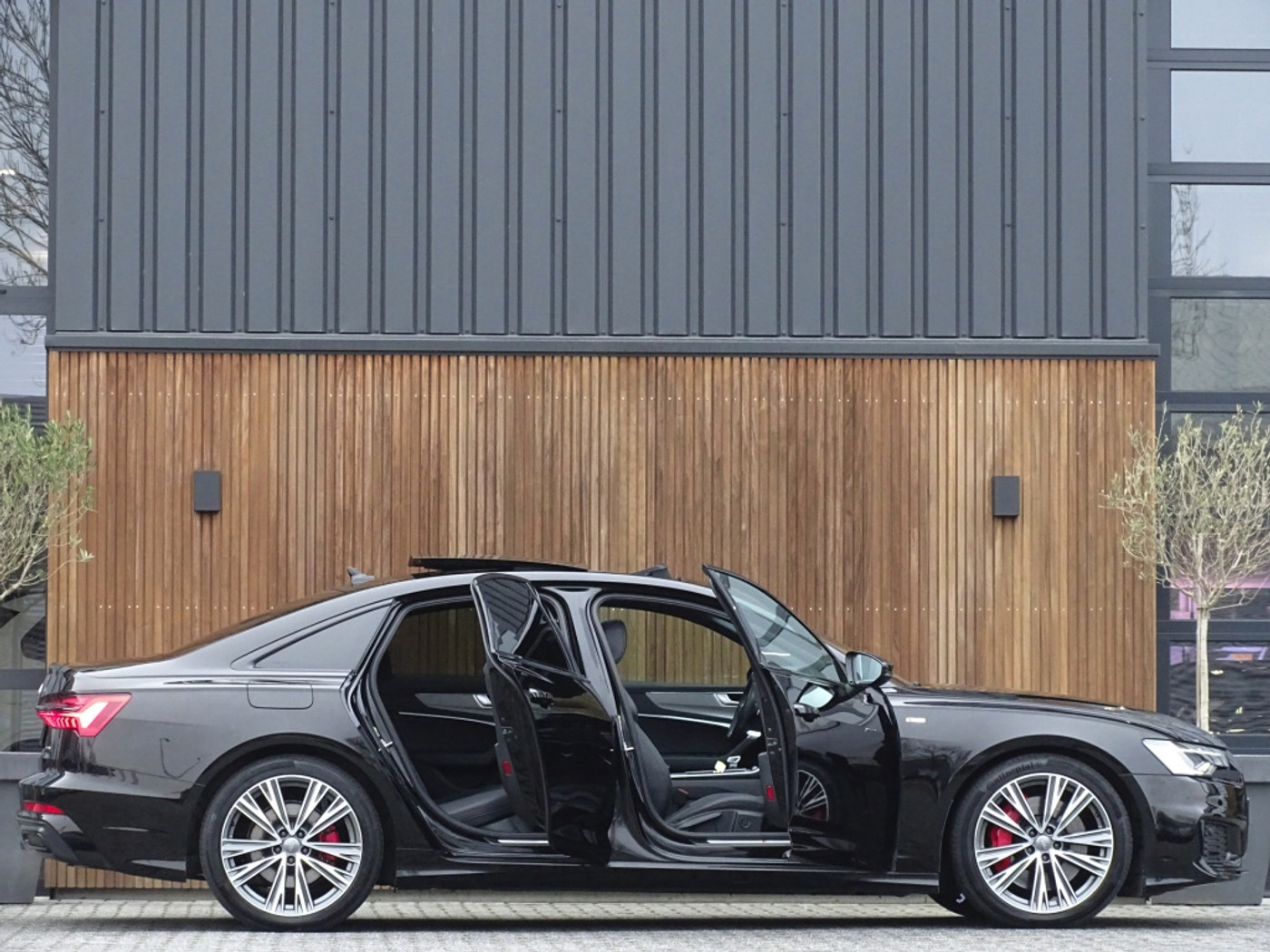 Foto van Audi A6 55 TFSI E