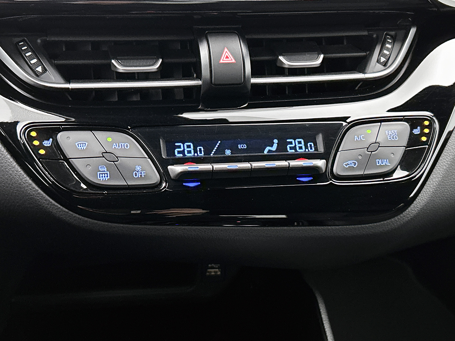 Foto van Toyota Toyota C-hr