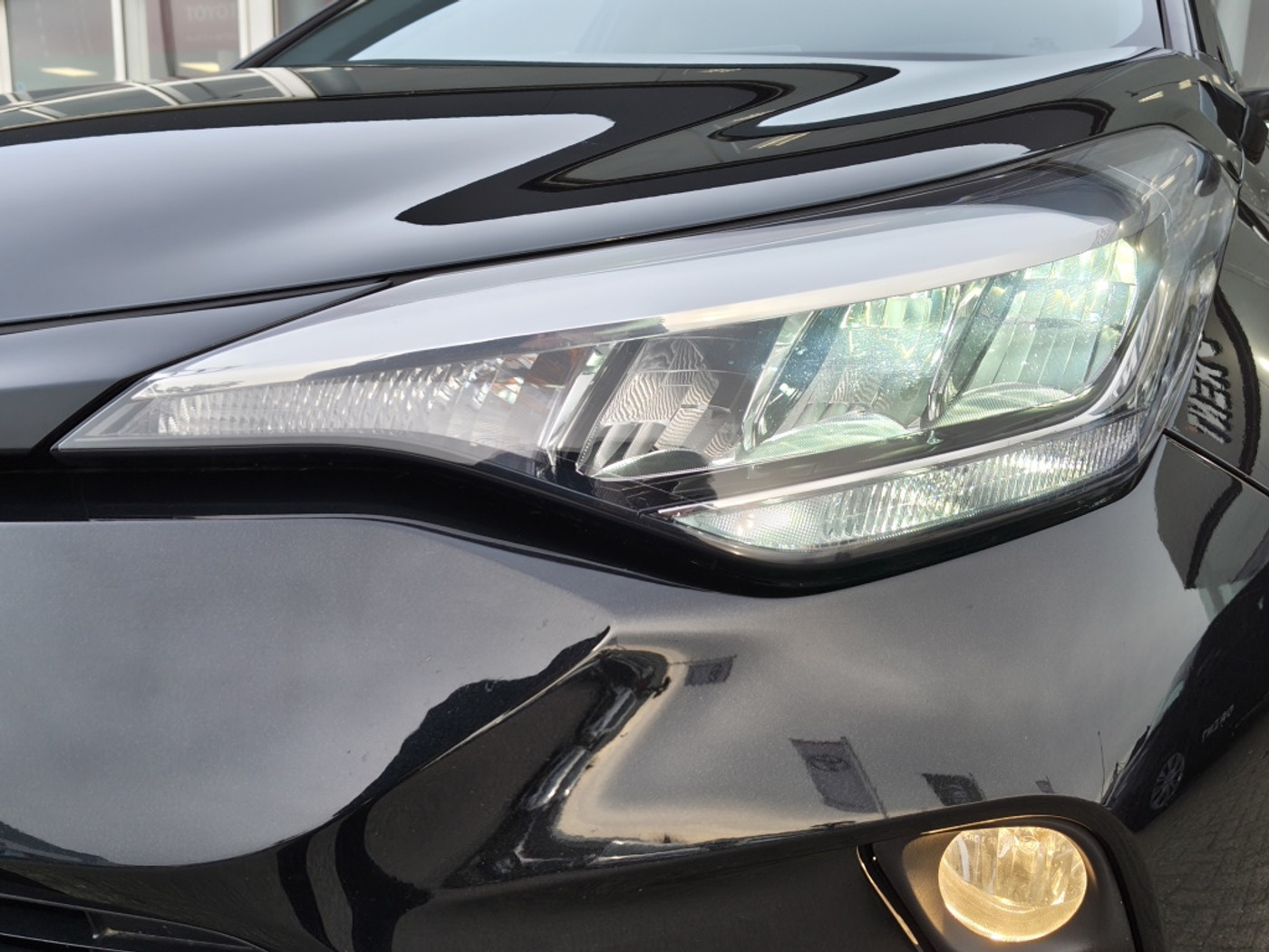 Foto van Toyota Toyota C-hr