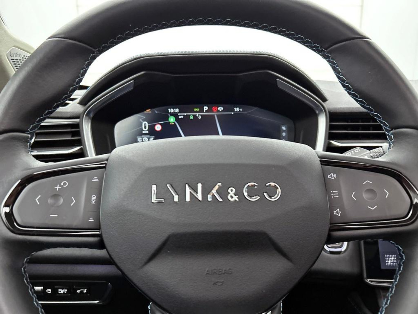 Foto van Lynk&co LYNK & Co 01