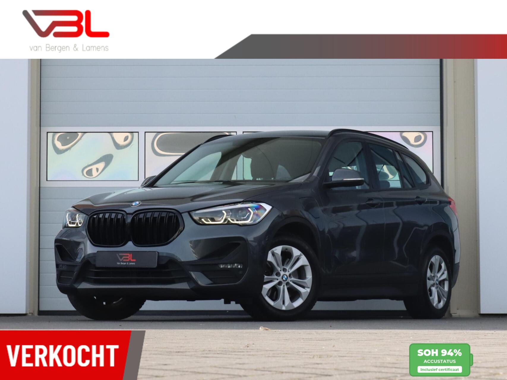 BMW X1 xDrive25e High Executive | 94% SOH | Sportstoelen | Apple Carplay 2021 - voorkant