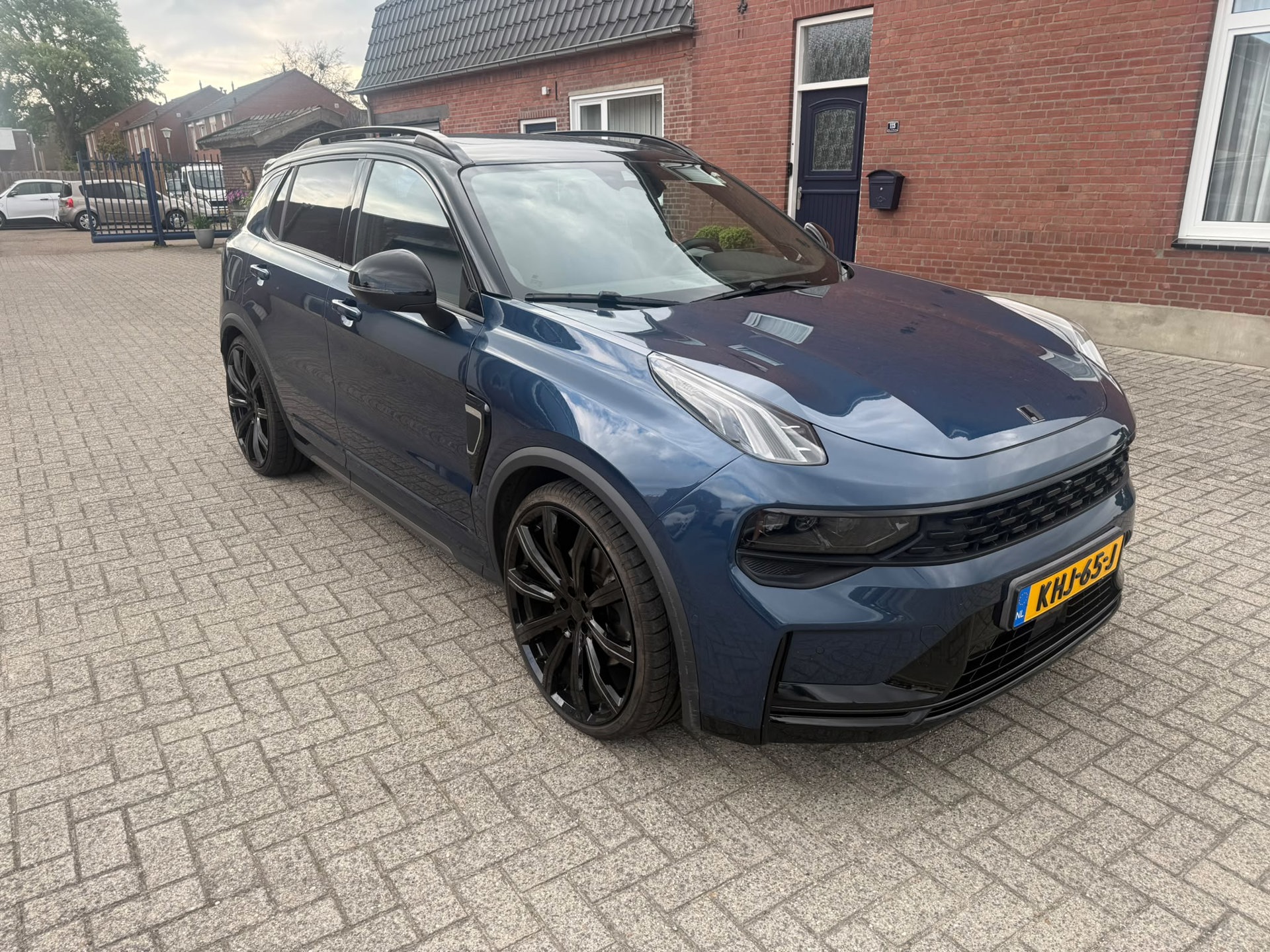 Foto van Lynk&co LYNK & Co 01