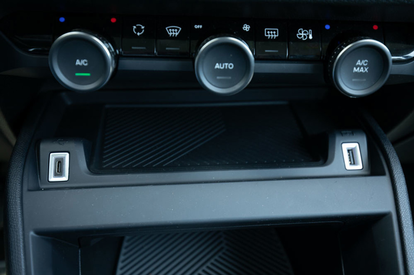 Foto van Citroen E-c4