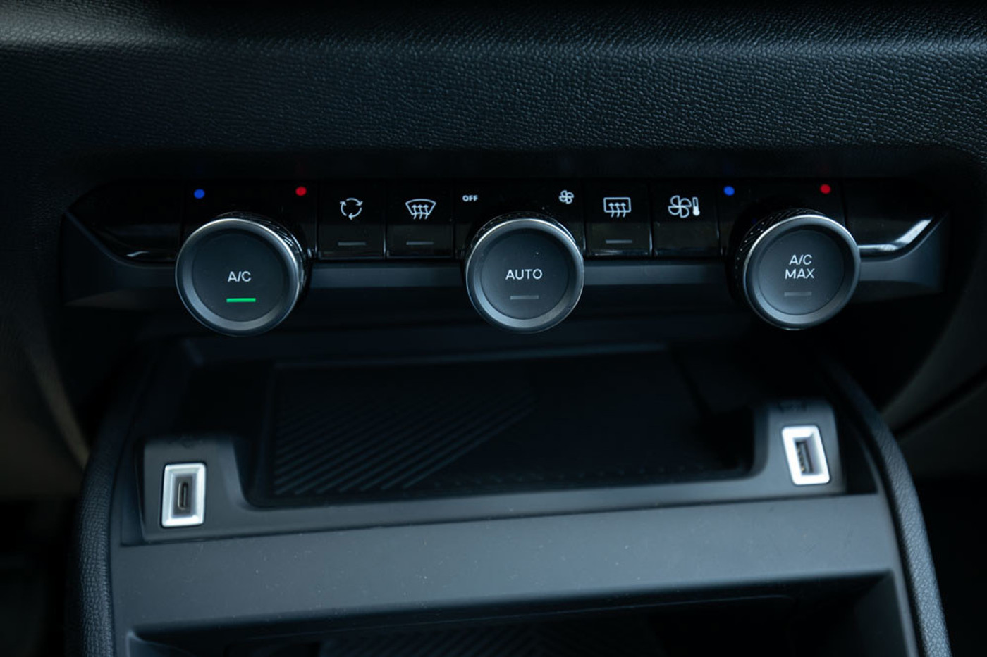 Foto van Citroen E-c4