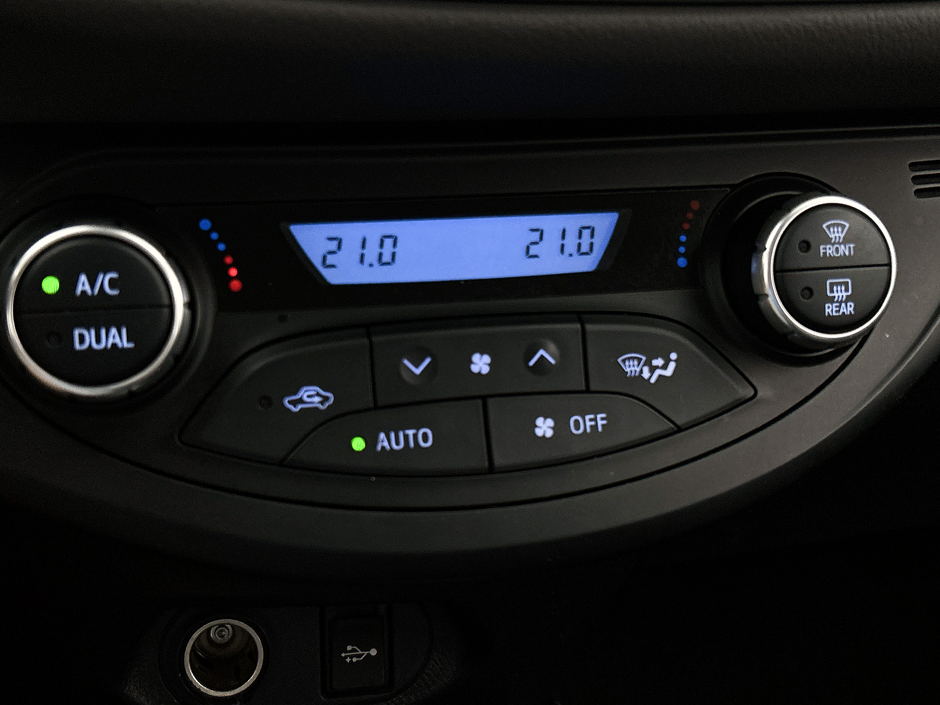 Foto van Toyota Toyota Yaris Hybrid