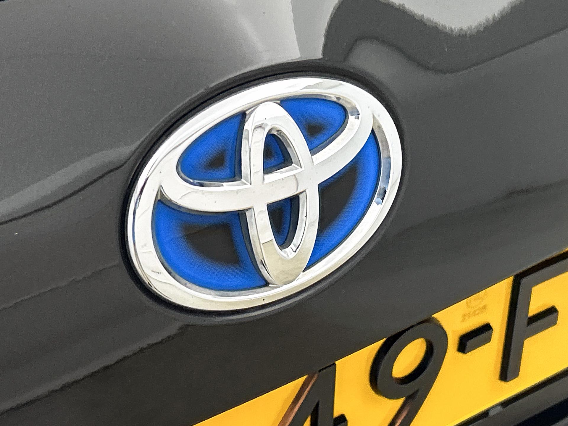 Foto van Toyota Toyota Yaris Hybrid