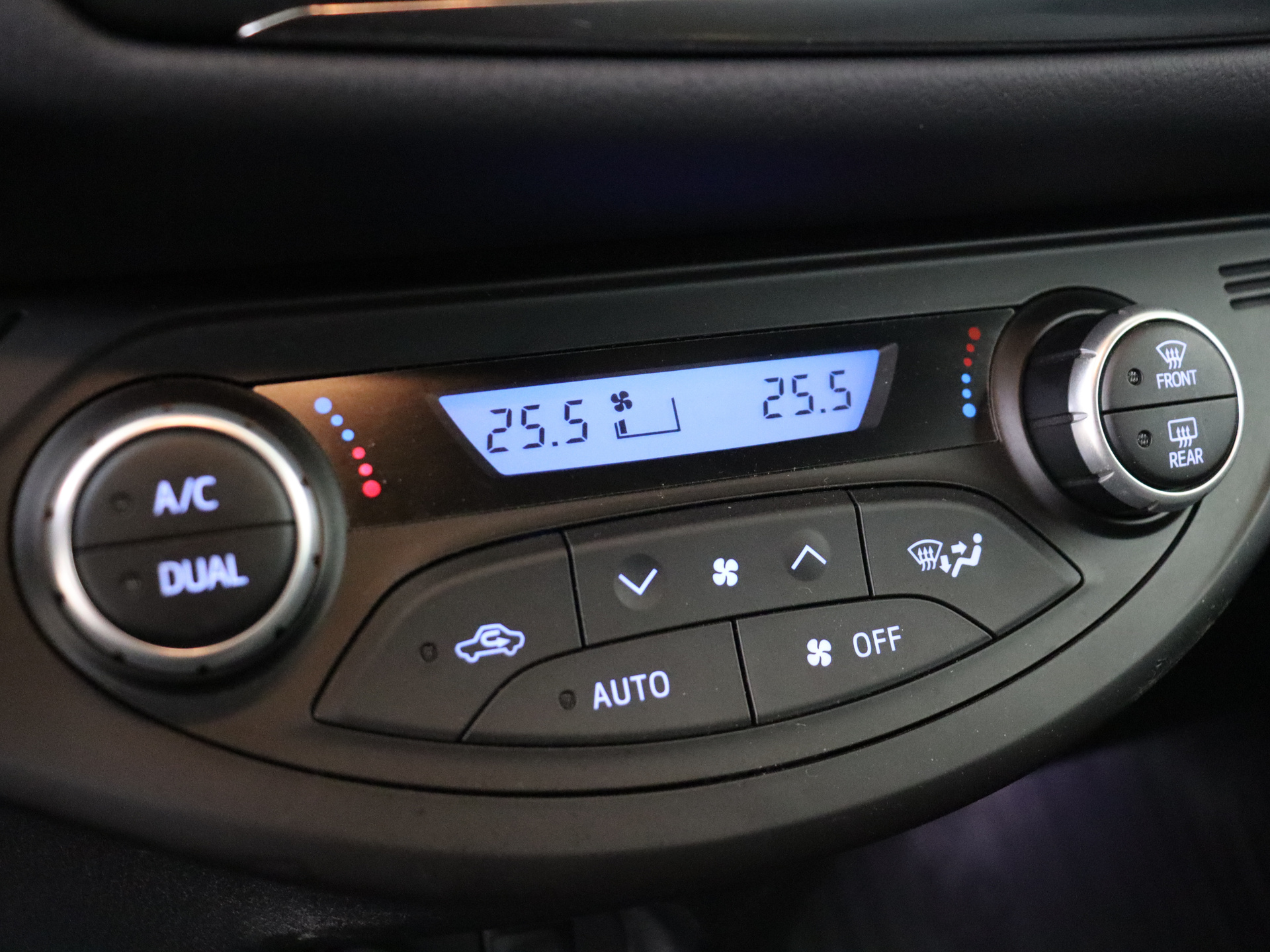 Foto van Toyota Toyota Yaris Hybrid