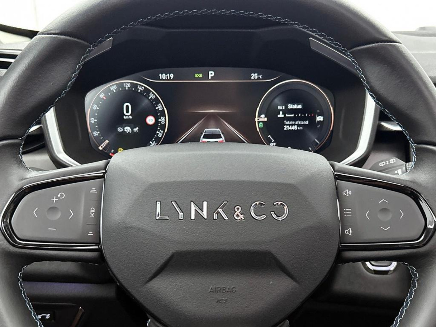 Foto van Lynk&co LYNK & Co 01