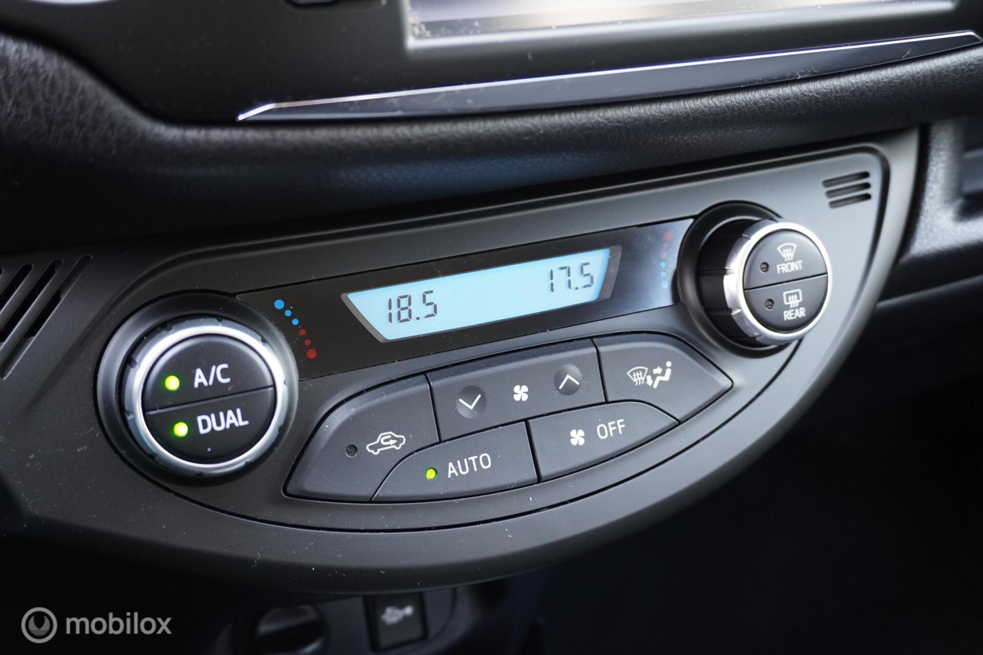 Foto van Toyota Toyota Yaris Hybrid