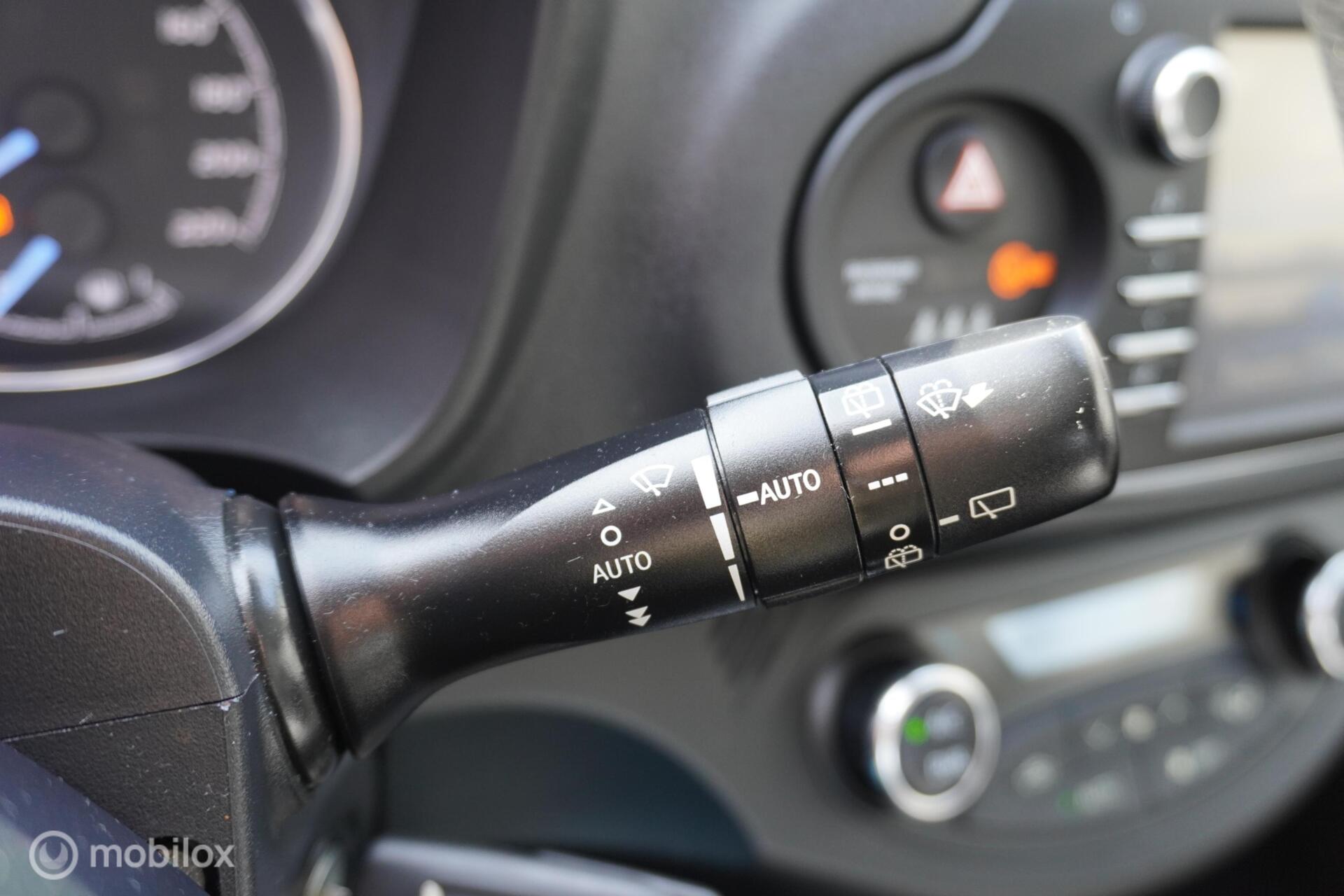 Foto van Toyota Toyota Yaris Hybrid