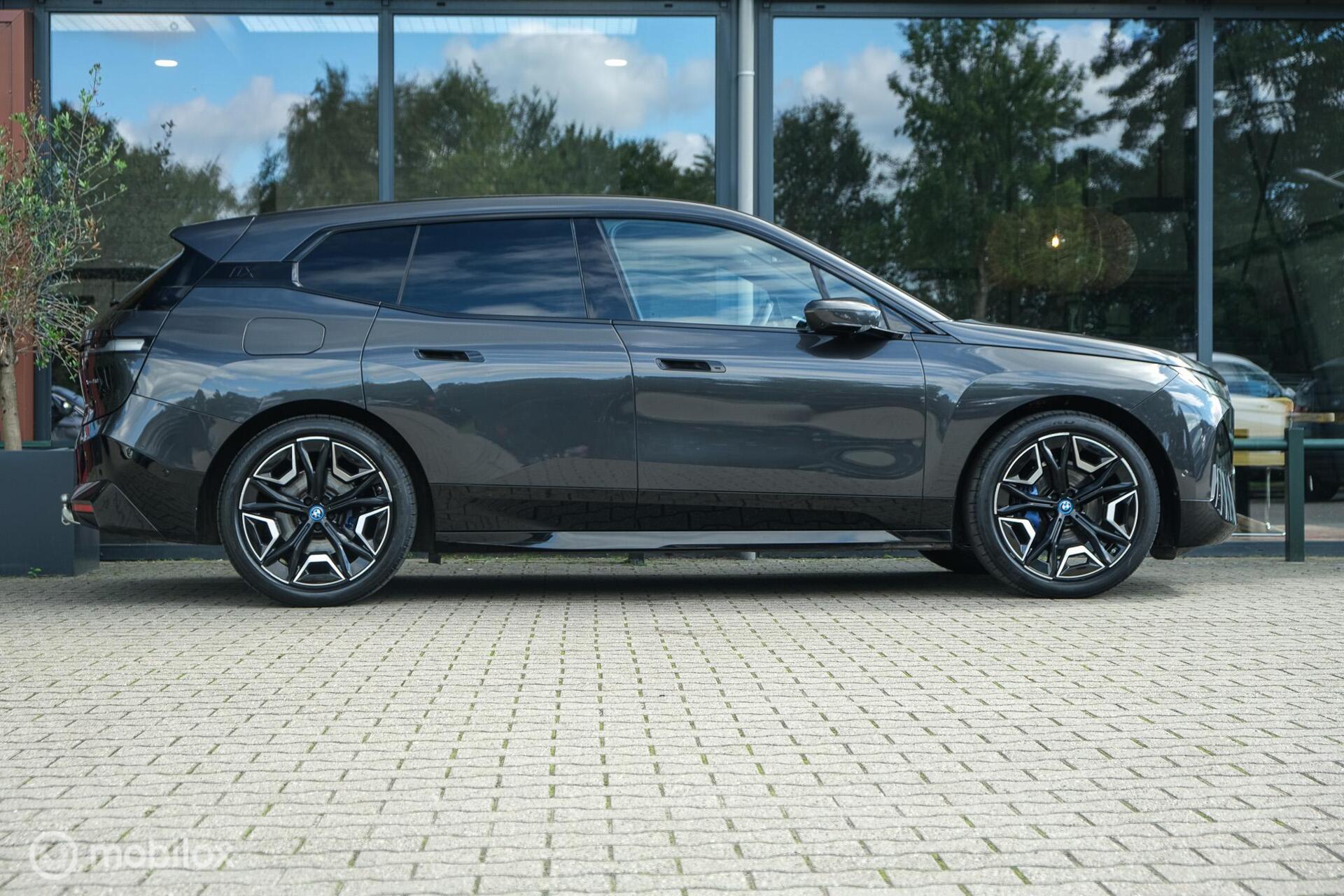 Foto van BMW Ix
