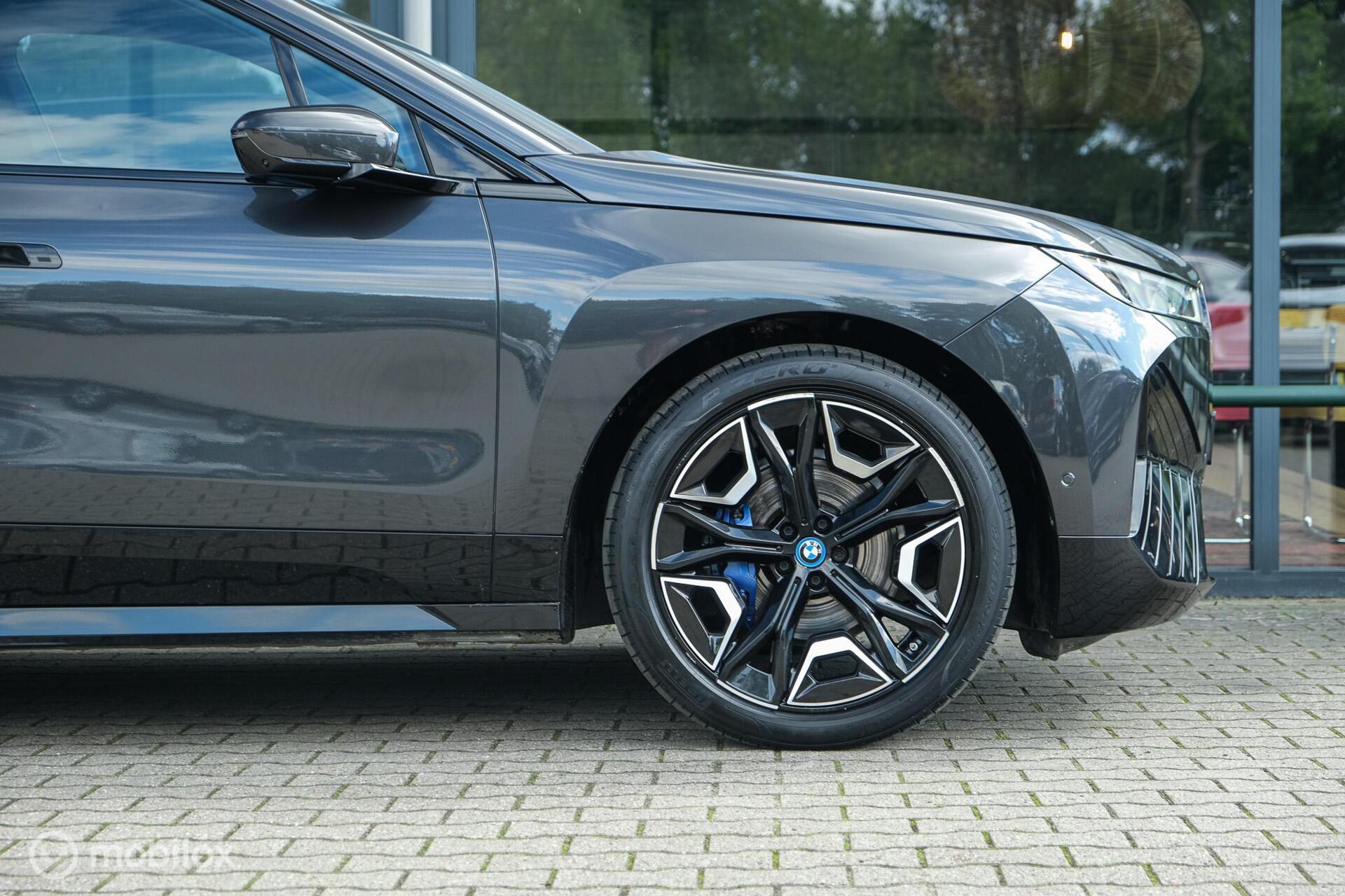 Foto van BMW Ix