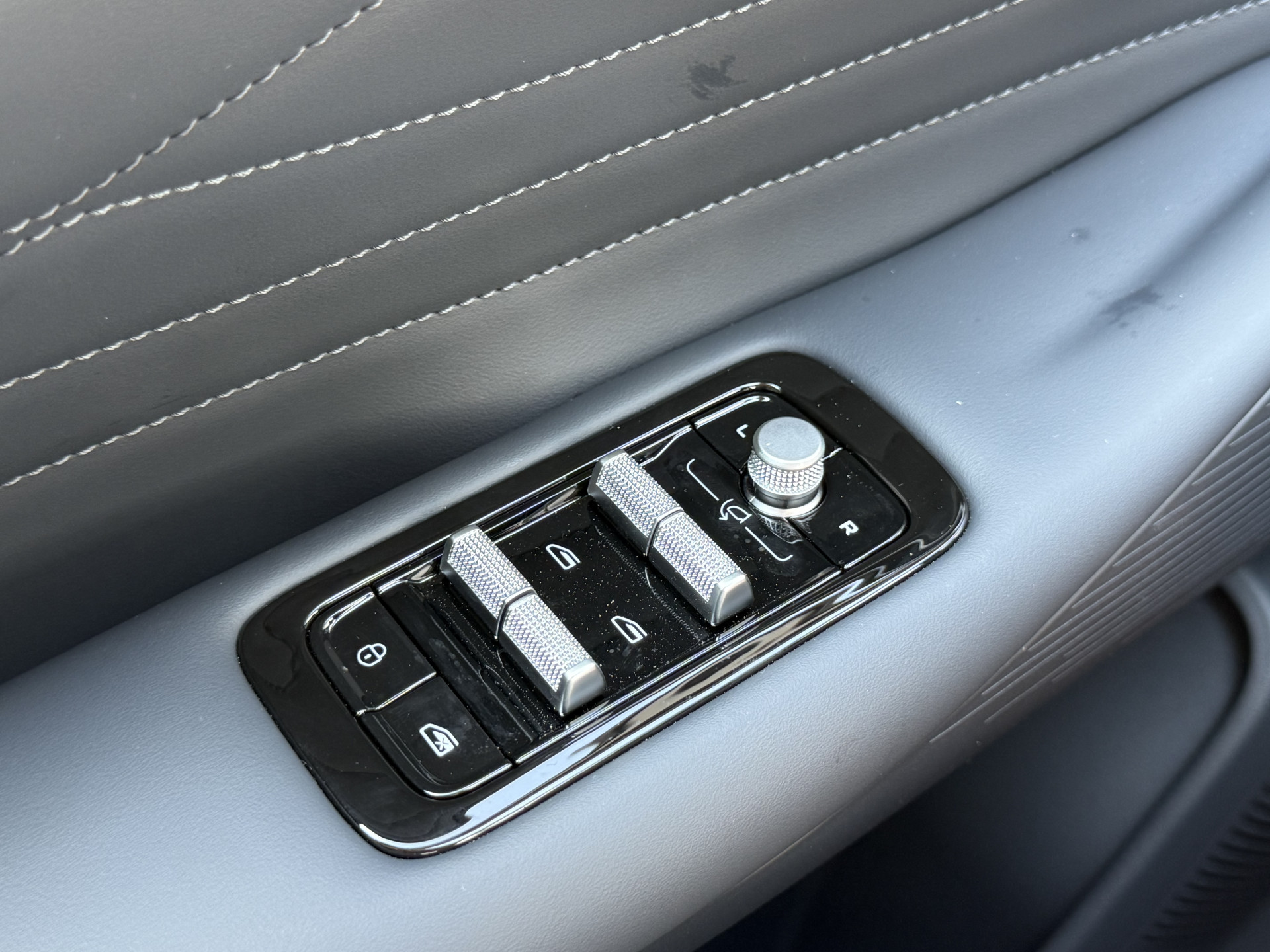 Foto van Geely Starray Em-i